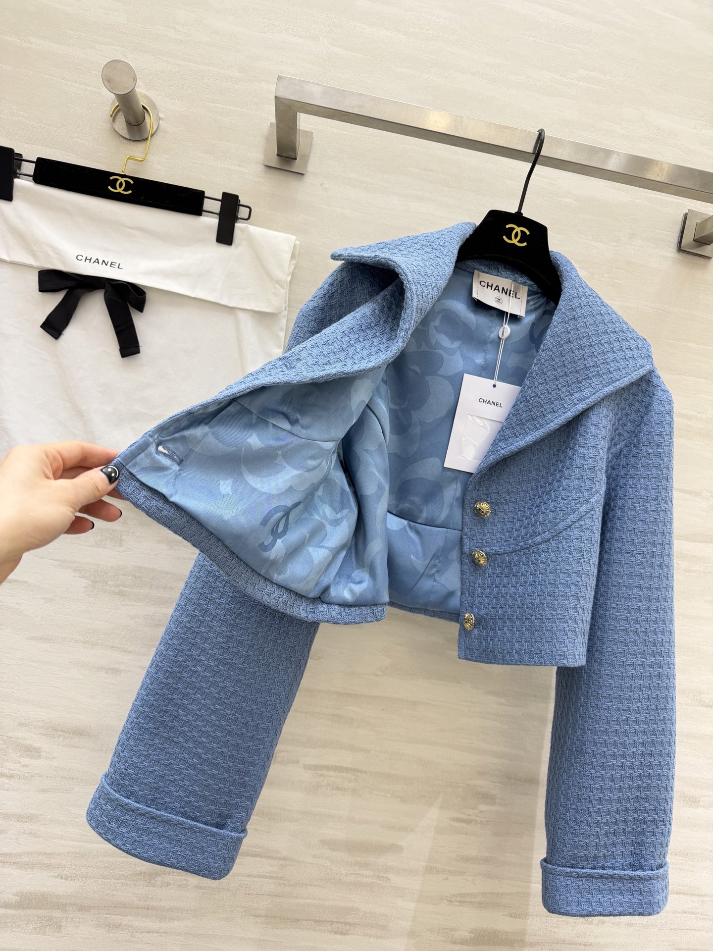 #Chane♡²⁶C度假⛱️系列 蓝色短款编织花呢外套 复古优雅 高品质定制 现货首发size：S/M/