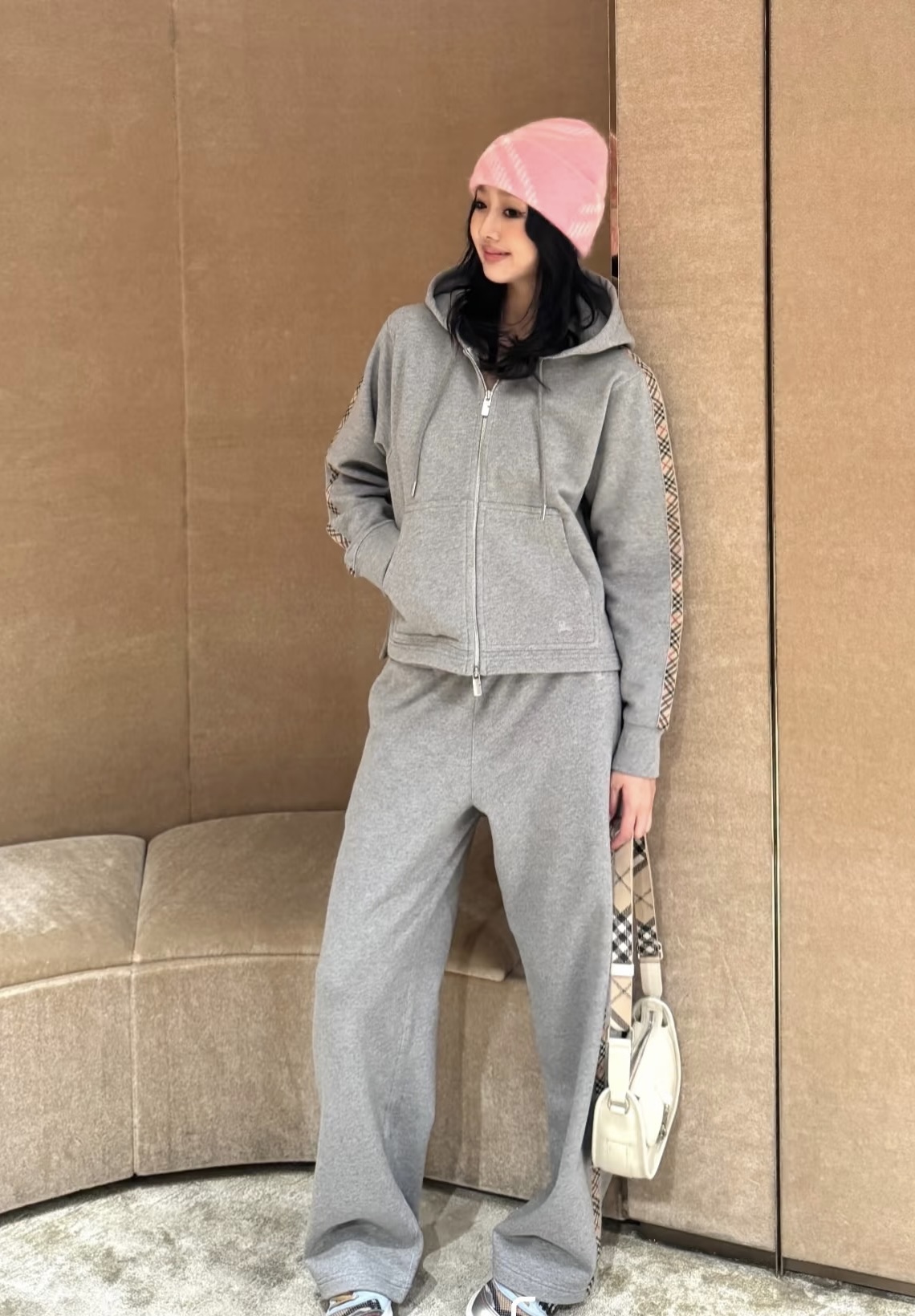 NO:714210,,Burberry-clothing,19860909,博柏利-服装,,Women's clothing