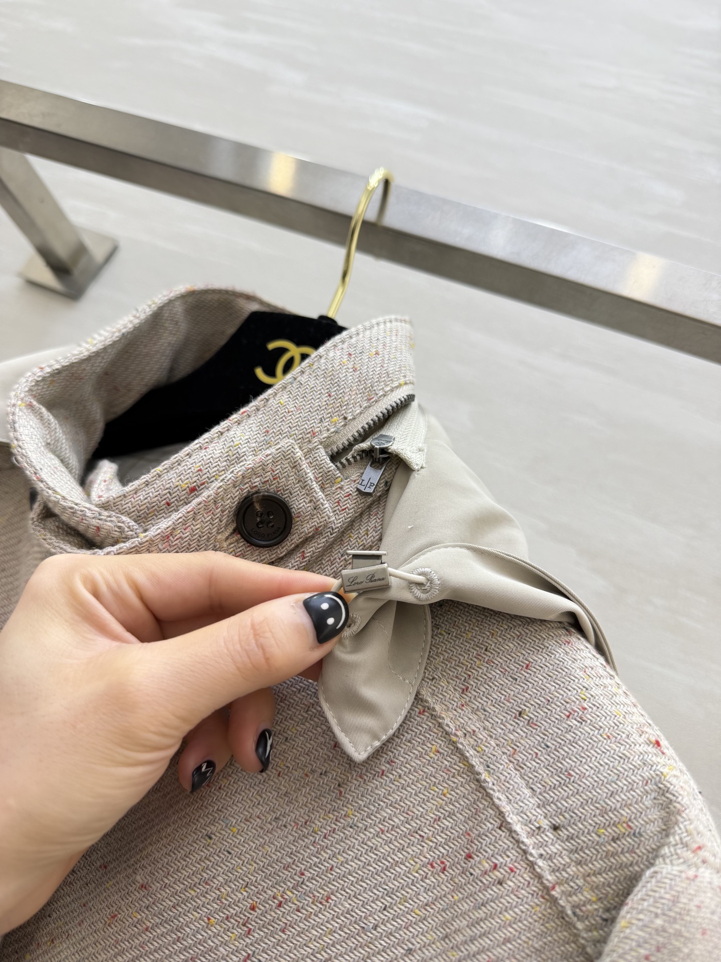 #Loro Pian♡²⁶新款 松弛老钱风连帽外套 采用高品质羊毛混纺面料 柔软亲肤 立领+可拆卸连帽设