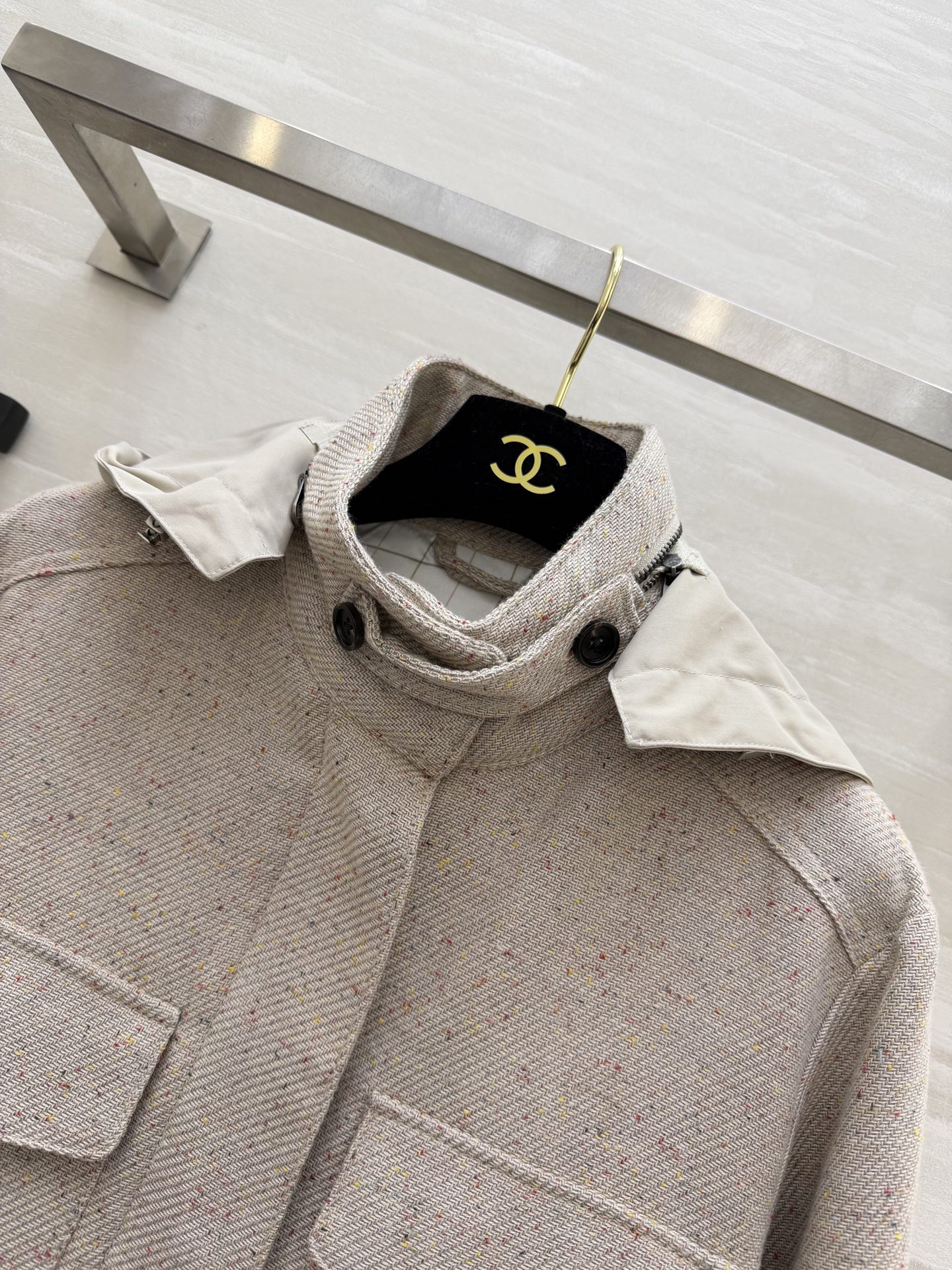 #Loro Pian♡²⁶新款 松弛老钱风连帽外套 采用高品质羊毛混纺面料 柔软亲肤 立领+可拆卸连帽设