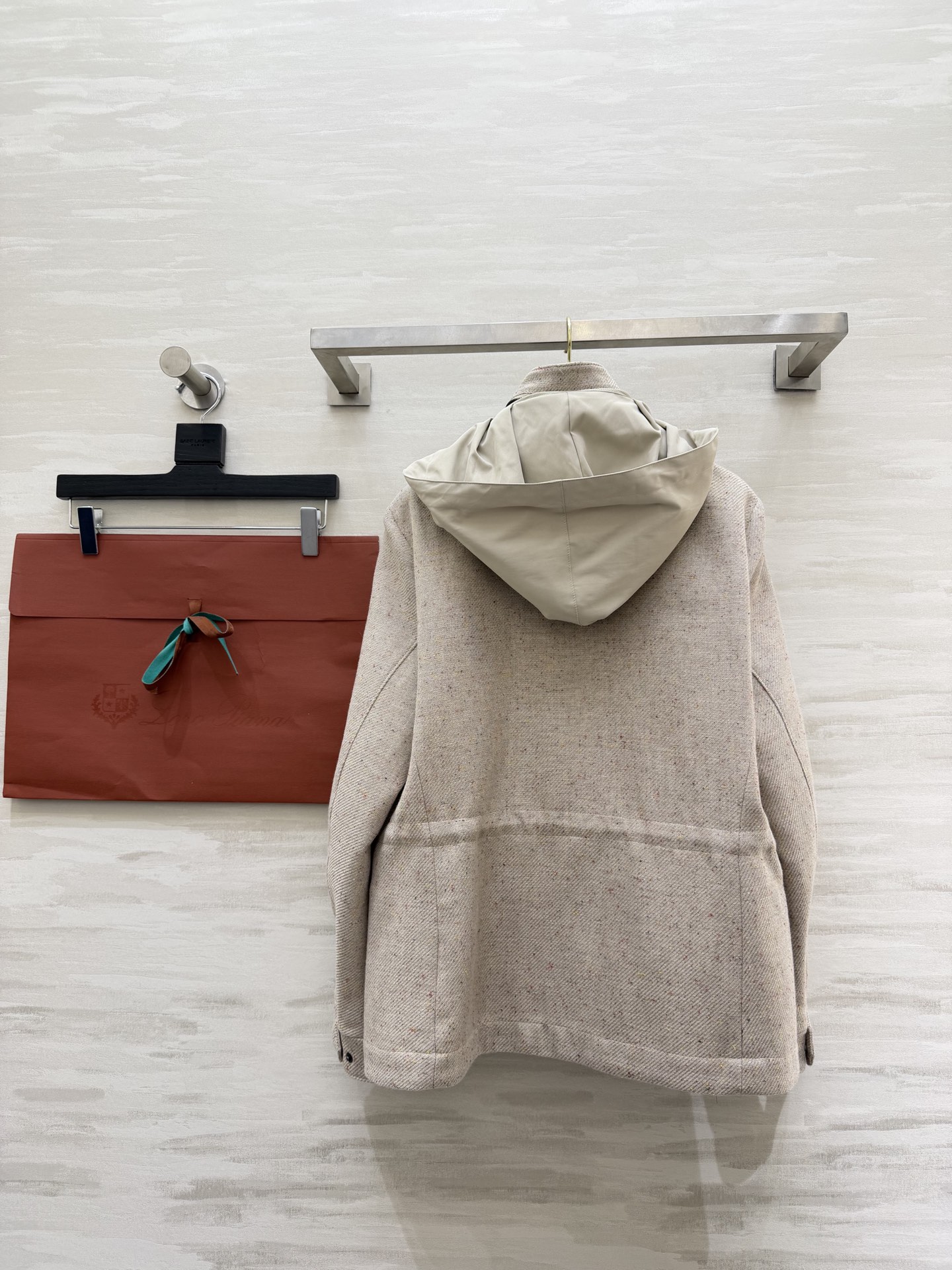 #Loro Pian♡²⁶新款 松弛老钱风连帽外套 采用高品质羊毛混纺面料 柔软亲肤 立领+可拆卸连帽设