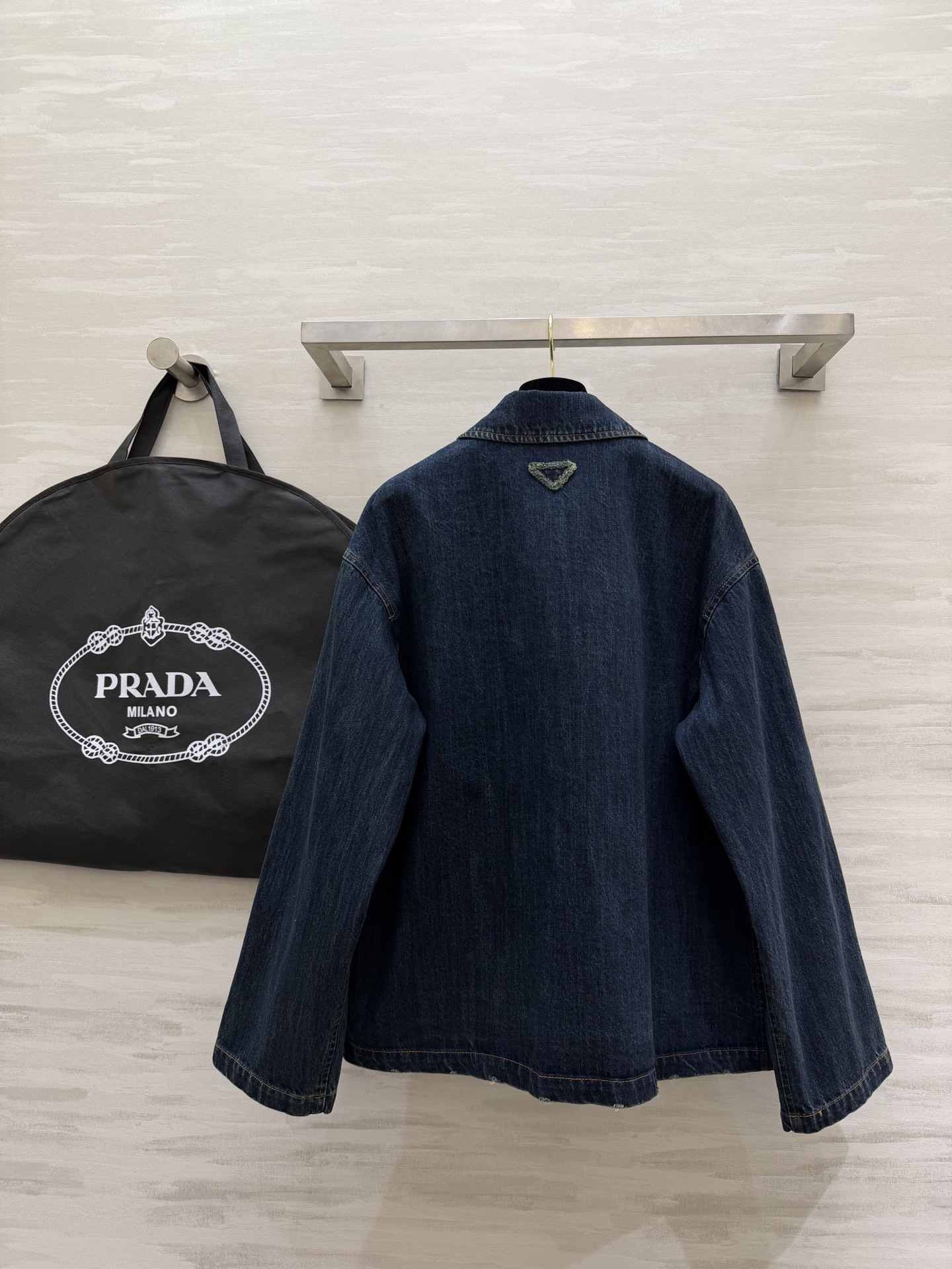 #Prad♡²⁶新款 复古甜心风牛仔外套 高品质定制 现货首发size：S/M/L（s码肩宽：50，胸围