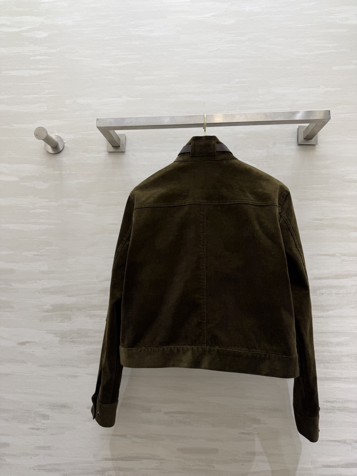 Ralph Lauren紫标系列 灯芯绒夹克外套 定制复古橄榄绿灯芯绒面料 深棕色羊皮带装饰细节满分 定