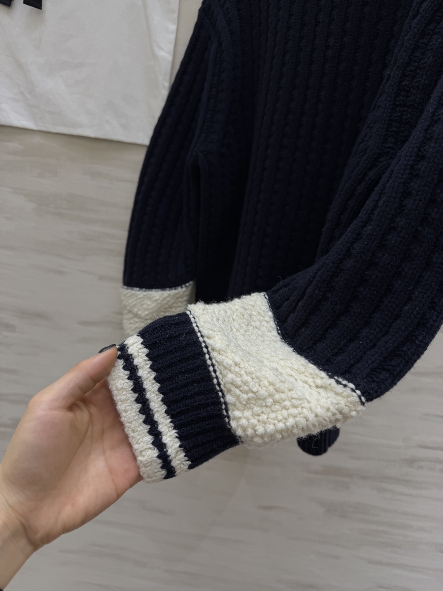 #Chane♡滑雪系列 圆领套头长袖毛衣 王一博同款 原版开发 高品质定制 现货供应size：36/38