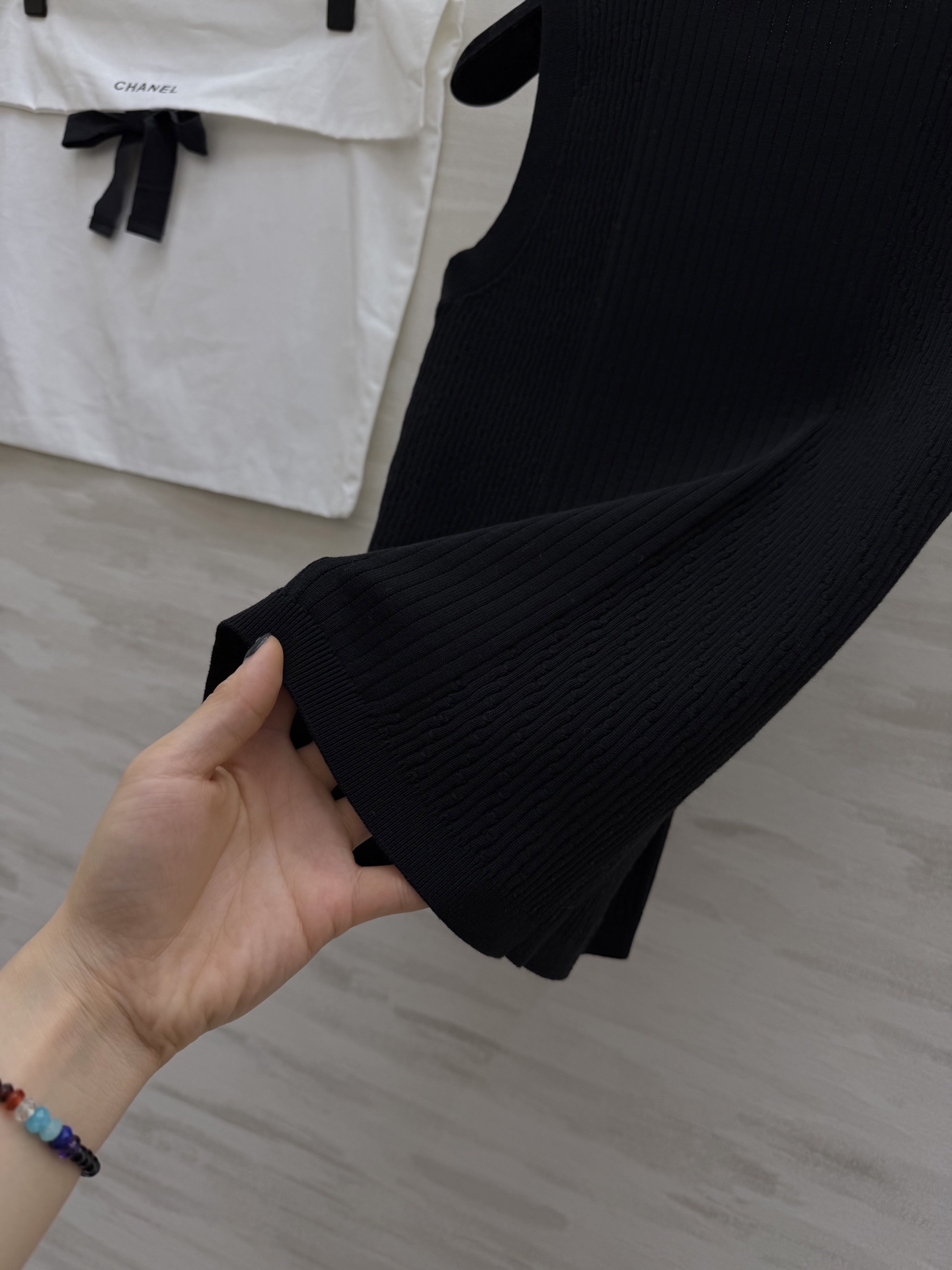 #Chane♡²⁶C 立体山茶花刺绣背心 原版开发 高品质定制 现货首发size：36/38/40（）