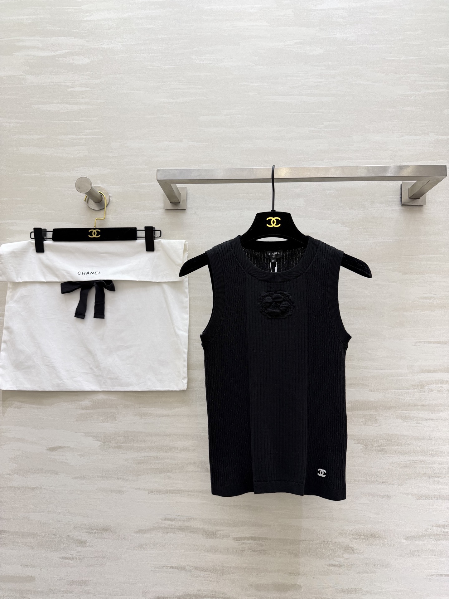 NO:715816,#ChaneC three-dimensional camellia embroidered vest, original development, high quality customization, ready for sale, size 36/38/40 (,,chanel,19860909#ChaneC 立体山茶花刺绣背心 原版开发 高品质定制 现货首发size36/38/40（,,chanel,,Women's clothing