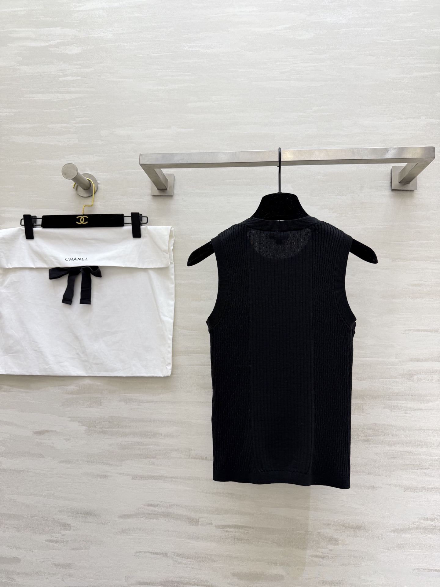 #Chane♡²⁶C 立体山茶花刺绣背心 原版开发 高品质定制 现货首发size：36/38/40（）