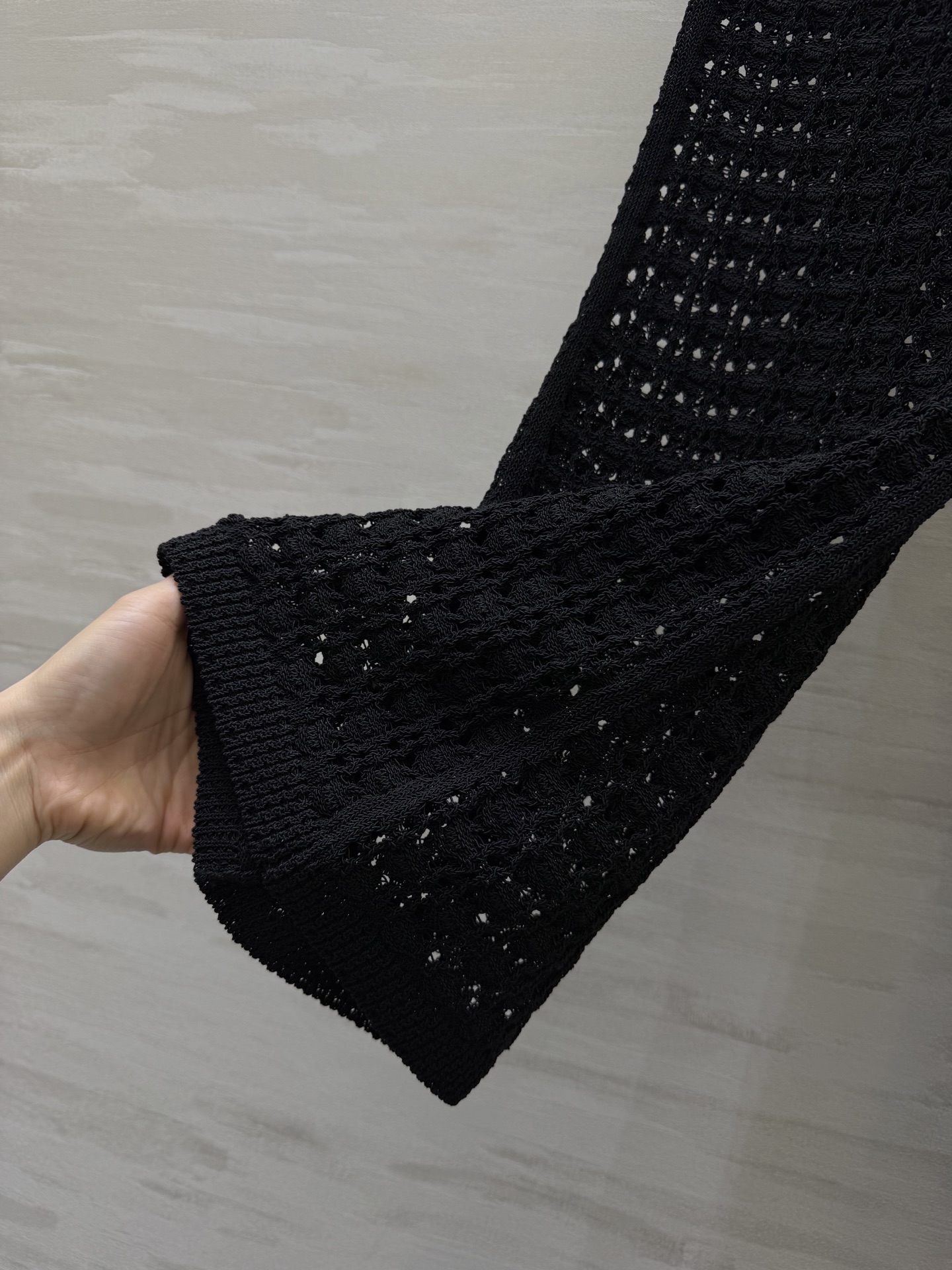 #Chane♡²⁶ C早春度假系列镂空针织裤 镂空针织面料 透气又舒适 春夏穿超合适！高腰直筒设计 修饰