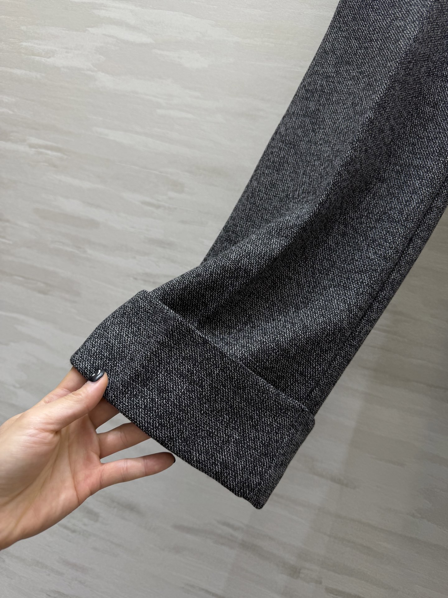 #Gucc♡²⁶新款 灰色微喇西裤 羊毛混纺面料 日常穿搭超百搭！微喇版型时髦感up💃 灰色低调优雅 内