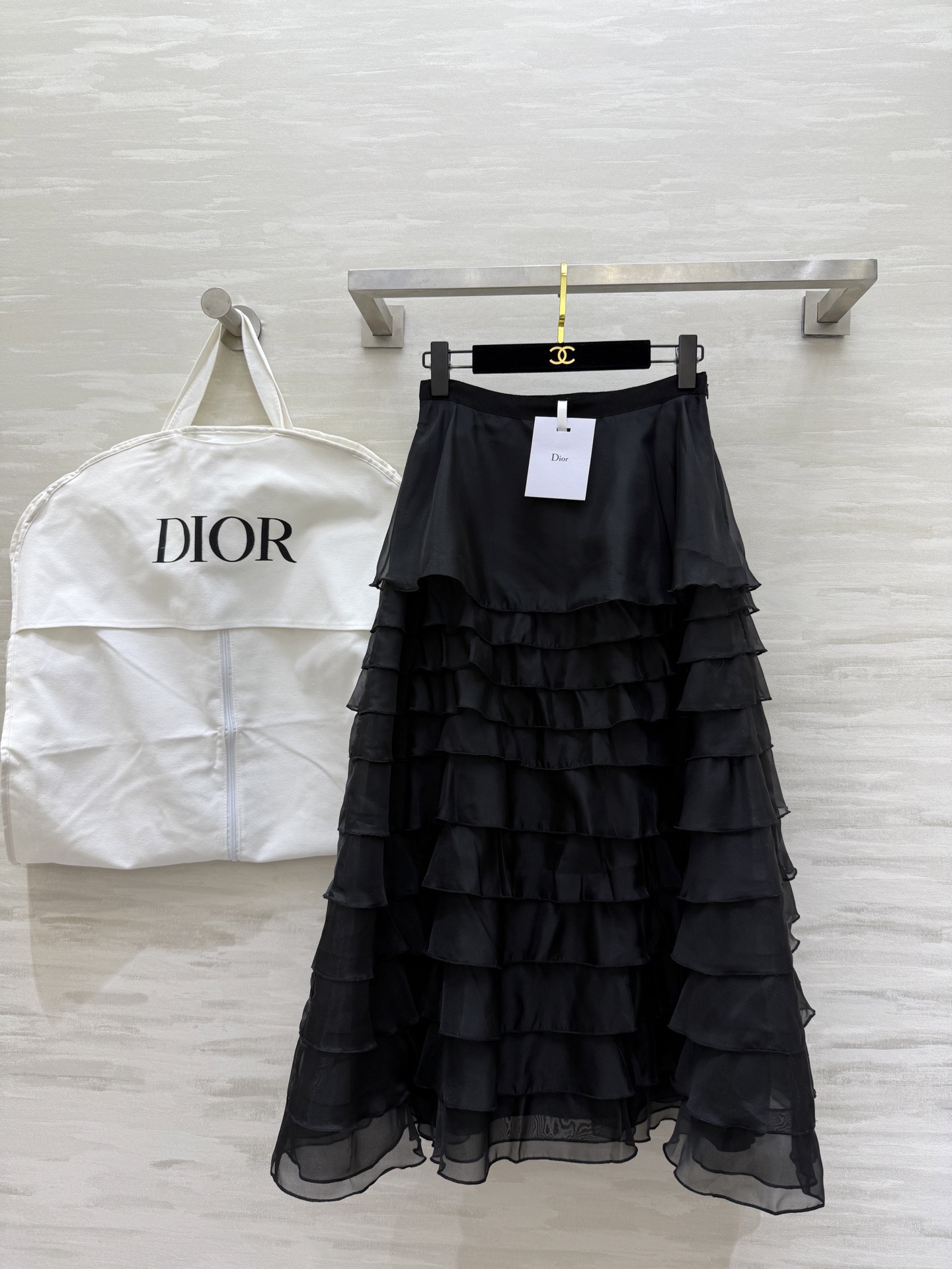 NO:717201,#DIO New Early Spring Cake Skirt Elegant and High-Quality Customized Available in Stock First Size S/M/L (S Size Waist 66, Skirt Length 88),, dior, skirts,19860909#DIO早春新款 蛋糕半裙 优雅大方 高品质定制 现货首发sizeS/M/L（s码腰围66,裙长88）,,dior,skirts,,Women's clothing
