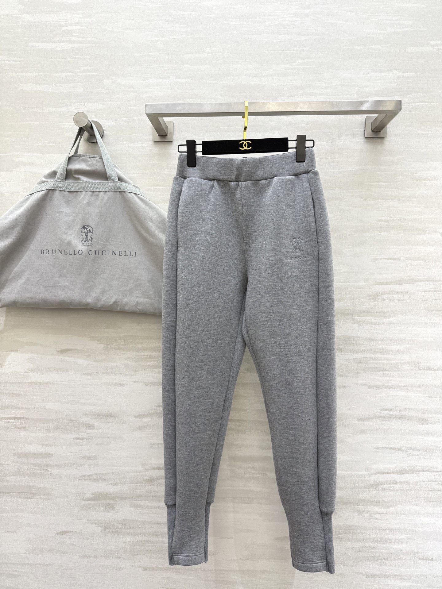 NO:720135,#Brunello Cucinell new style super slim harem pants with small feet, high quality customization, available in stock first size S/M/L (S size elastic waist 60, pants length 94), women's clothing, brunello cucinelli,19860909#Brunello Cucinell新款 超显瘦小脚哈伦裤 高品质定制 现货首发sizeS/M/L（s码弹力腰围60,裤长94）,女装,brunello cucinelli,,Women's clothing