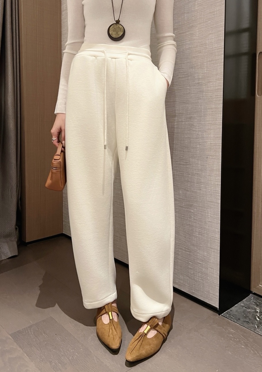 NO:731077,,,19860909,,,Women's clothing