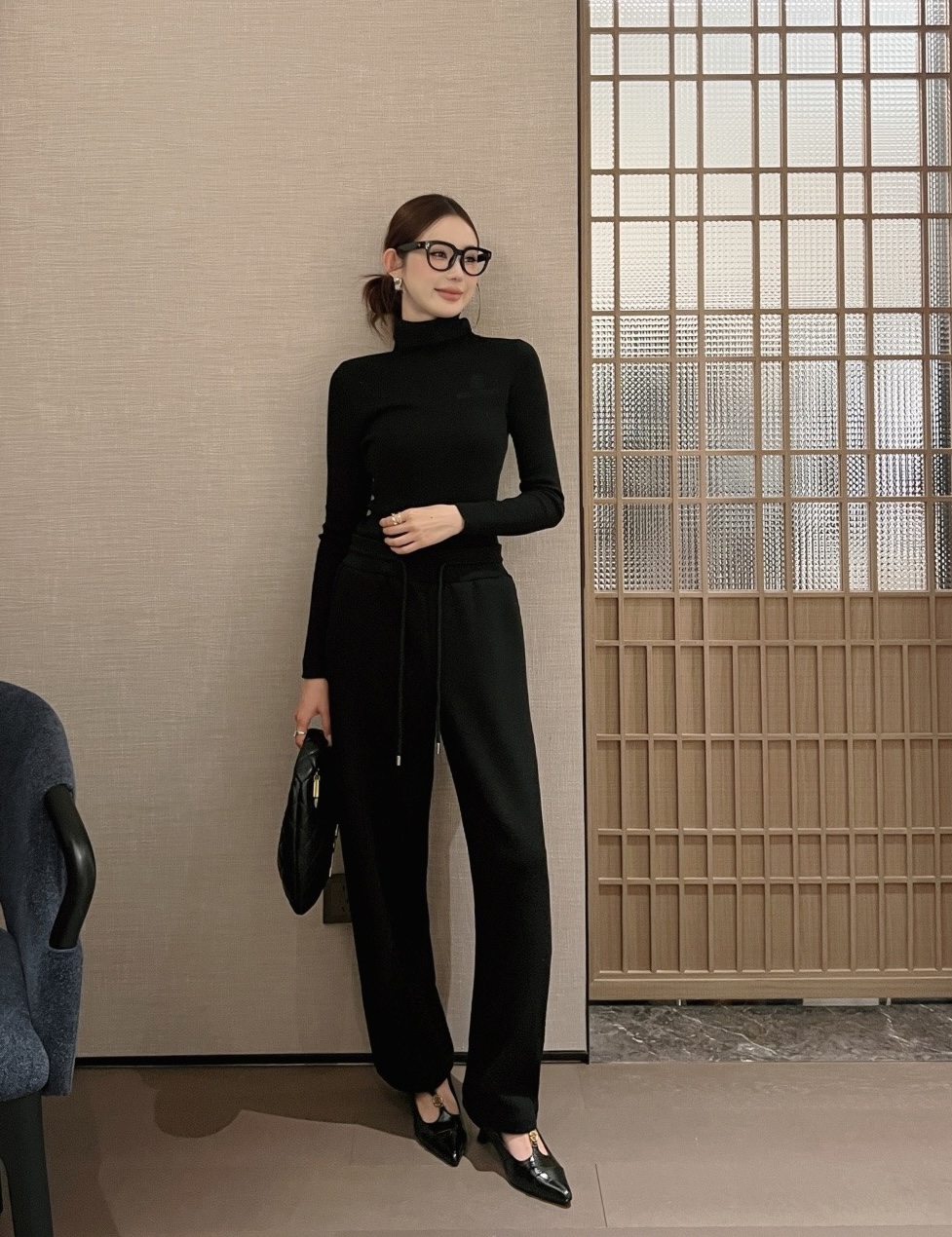 NO:731061,,,19860909,,,Women's clothing