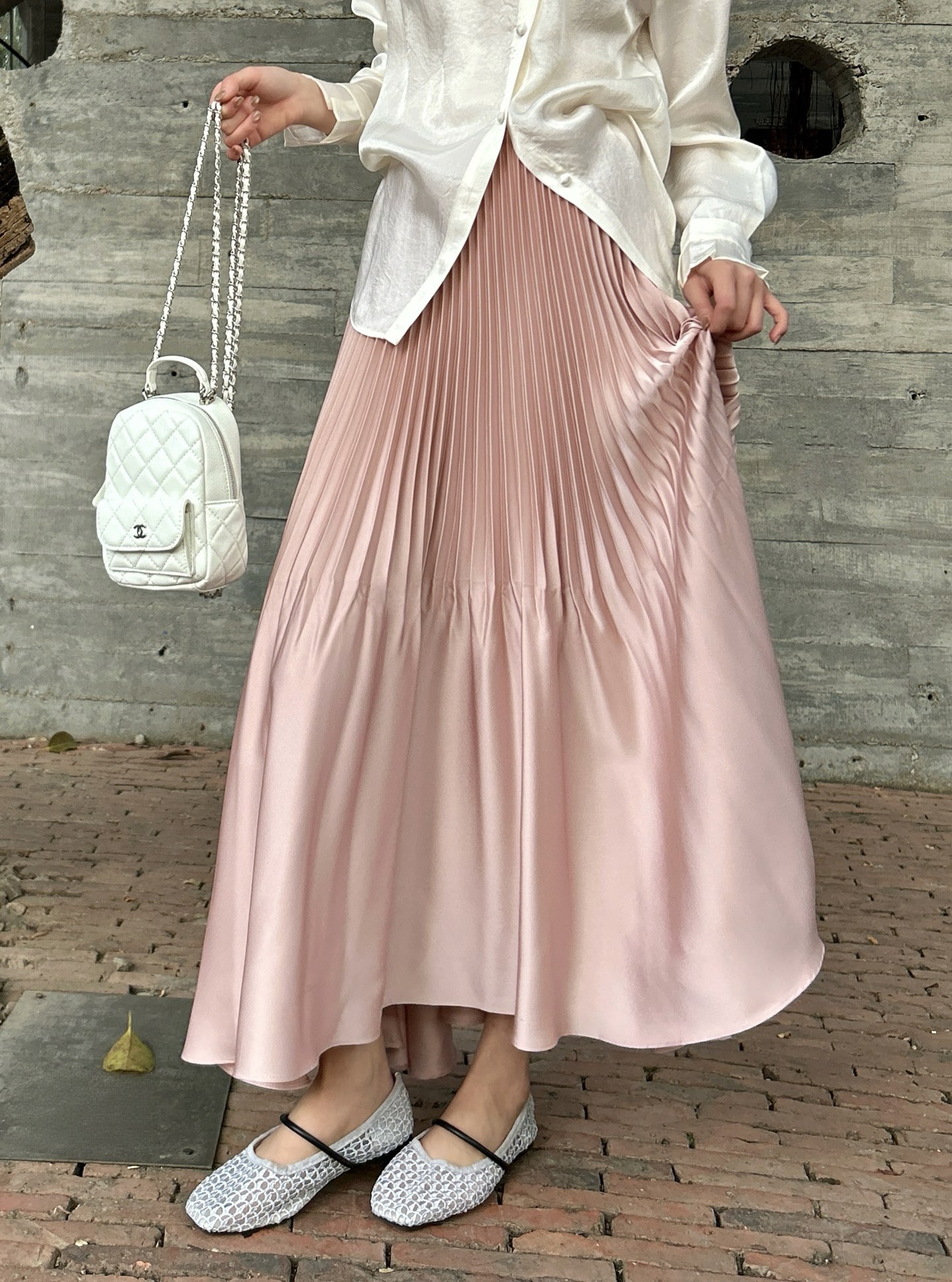 NO:731777,,,19860909,,,Women's clothing