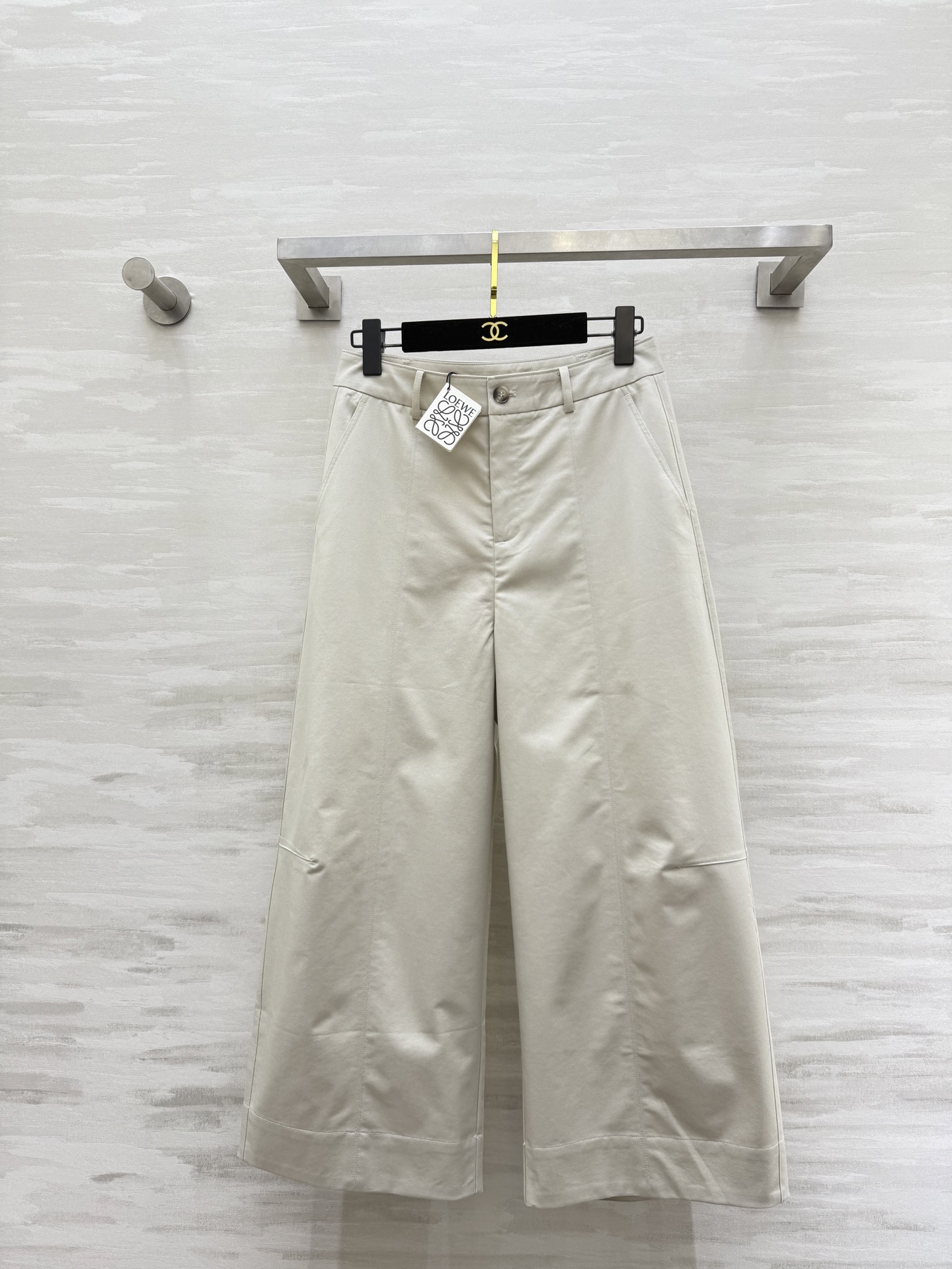 NO:732531,#Loew Early Spring New Style Work Style Straight Leg Wide Leg Pants High Quality Customized Ready Available First Size 26/27/28/29/30 (28 Size Waist 72, Pants Length 88),,loewe,19860909#Loew早春新款 工装风直筒阔腿裤 高品质定制 现货首发size26/27/28/29/30（28码腰围72,裤长88）,,loewe,,Women's clothing