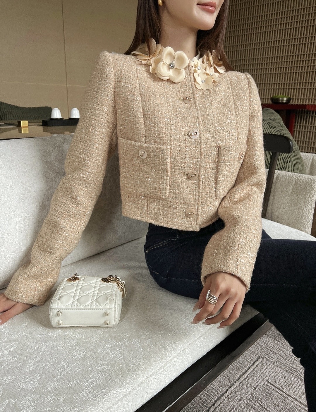 NO:732477,,,19860909,,,Women's clothing