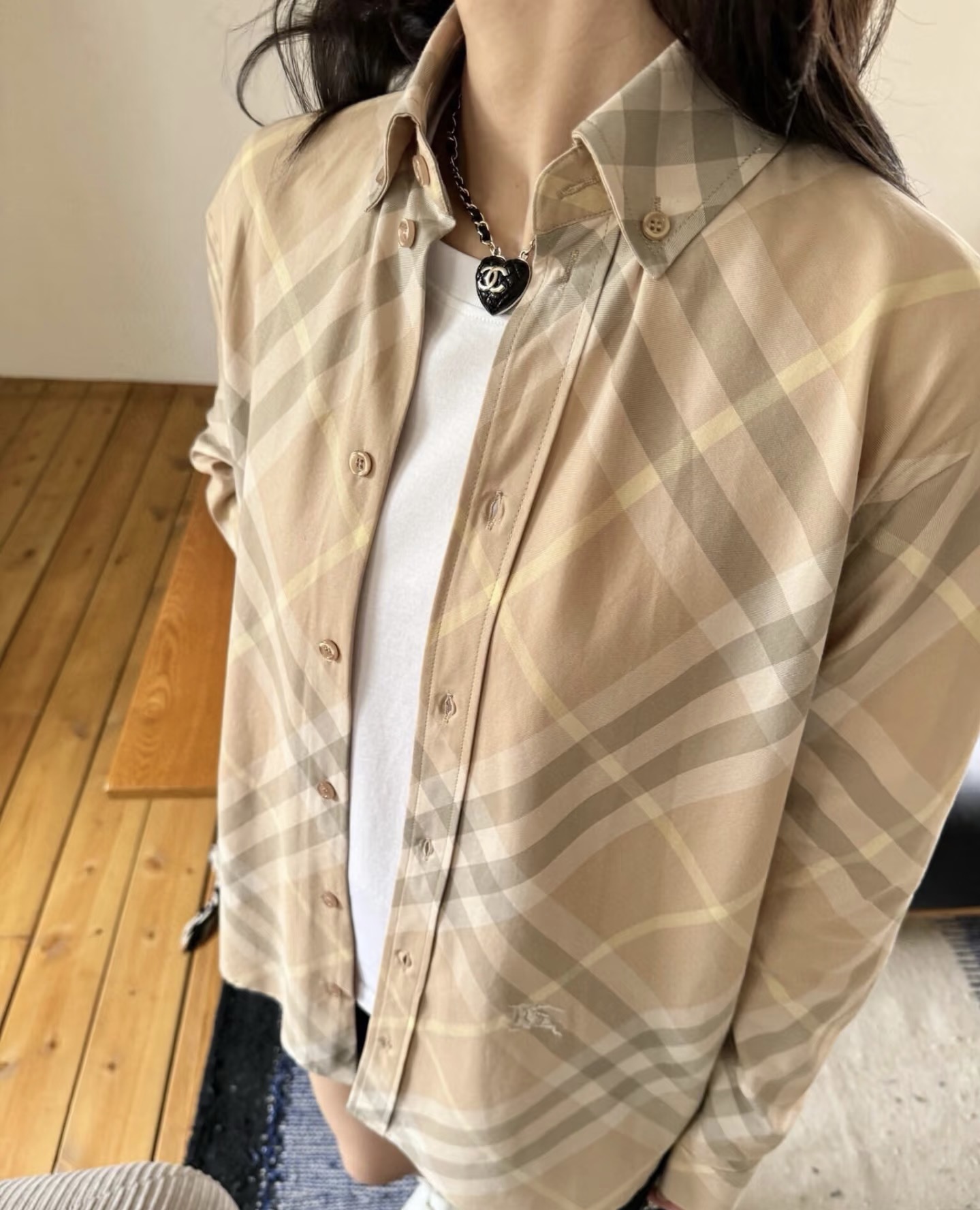 NO:733100,,,19860909,,,Women's clothing