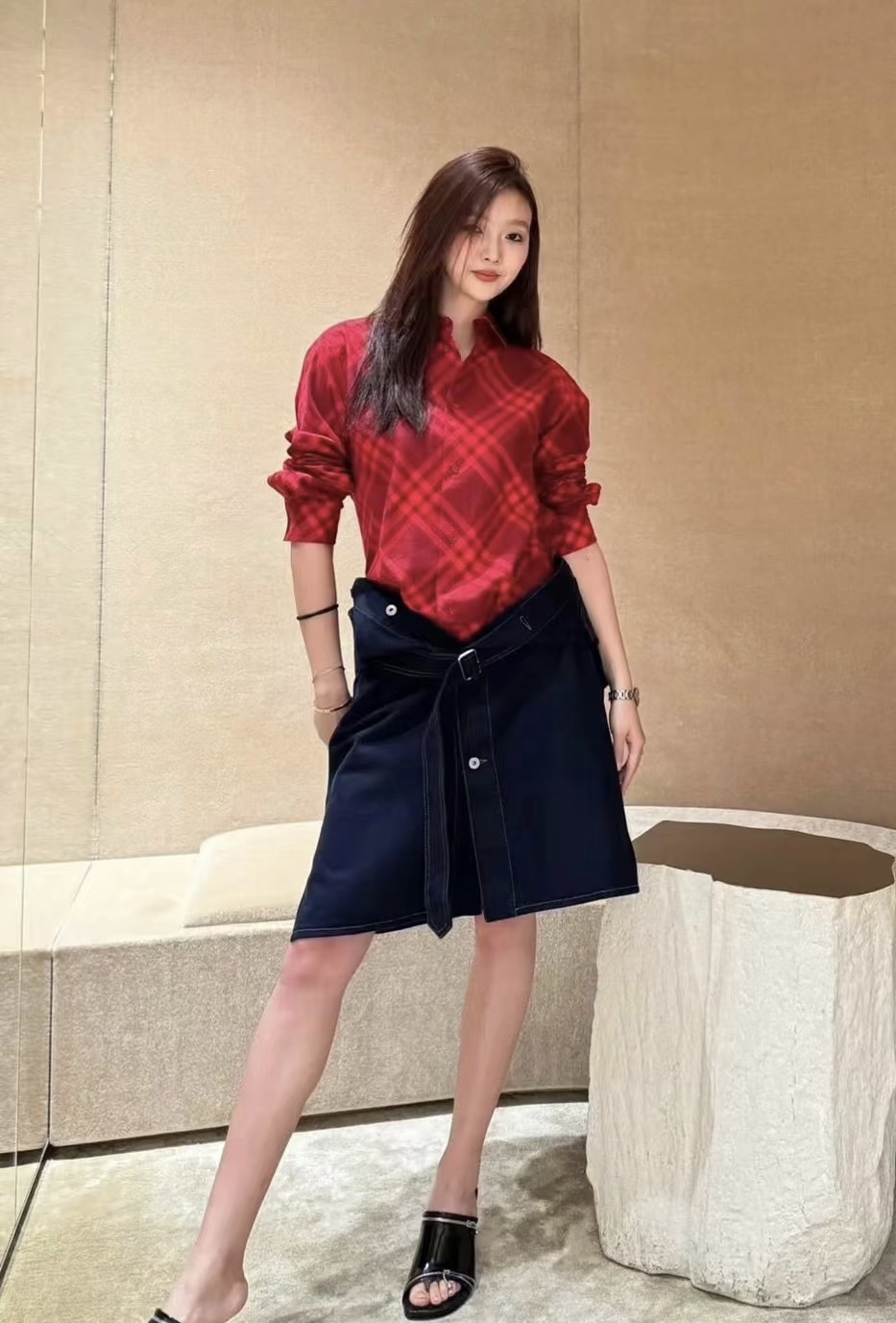 NO:733110,,,19860909,,,Women's clothing