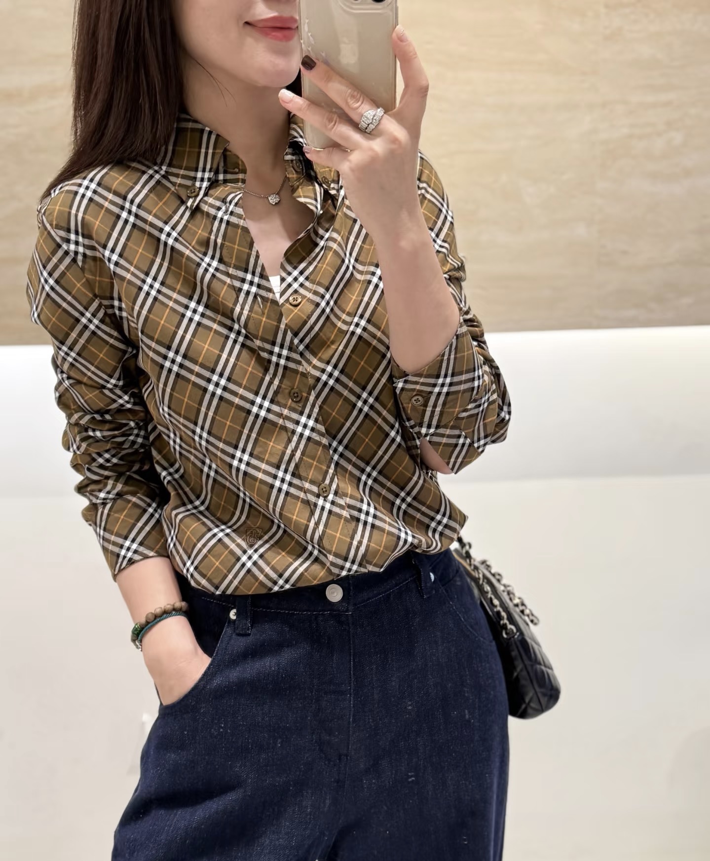 NO:733135,,,19860909,,,Women's clothing