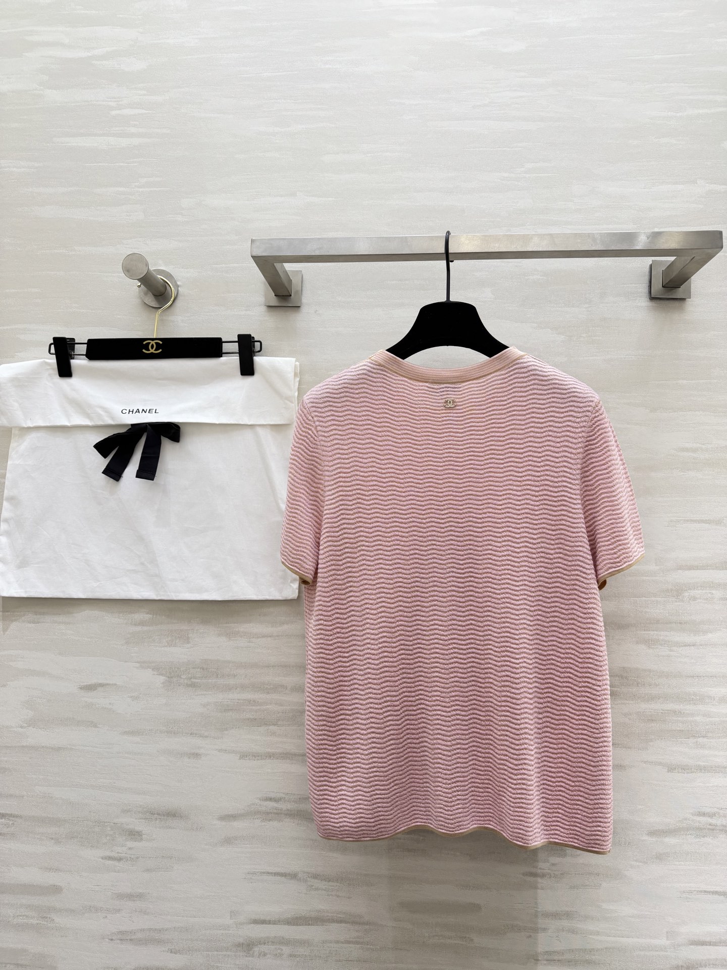 #Chane♡²⁶C 经典双C标识细条纹针织短袖 原版开发定制 高品质 现货首发size：36/38/4