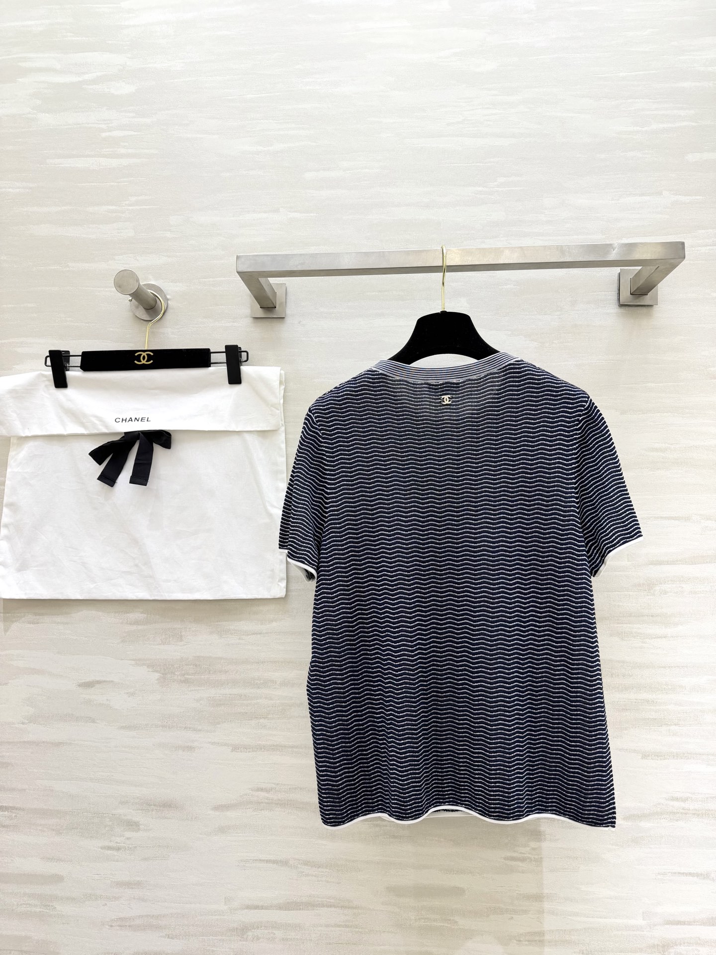 #Chane♡²⁶C 经典双C标识细条纹针织短袖 原版开发定制 高品质 现货首发size：36/38/4