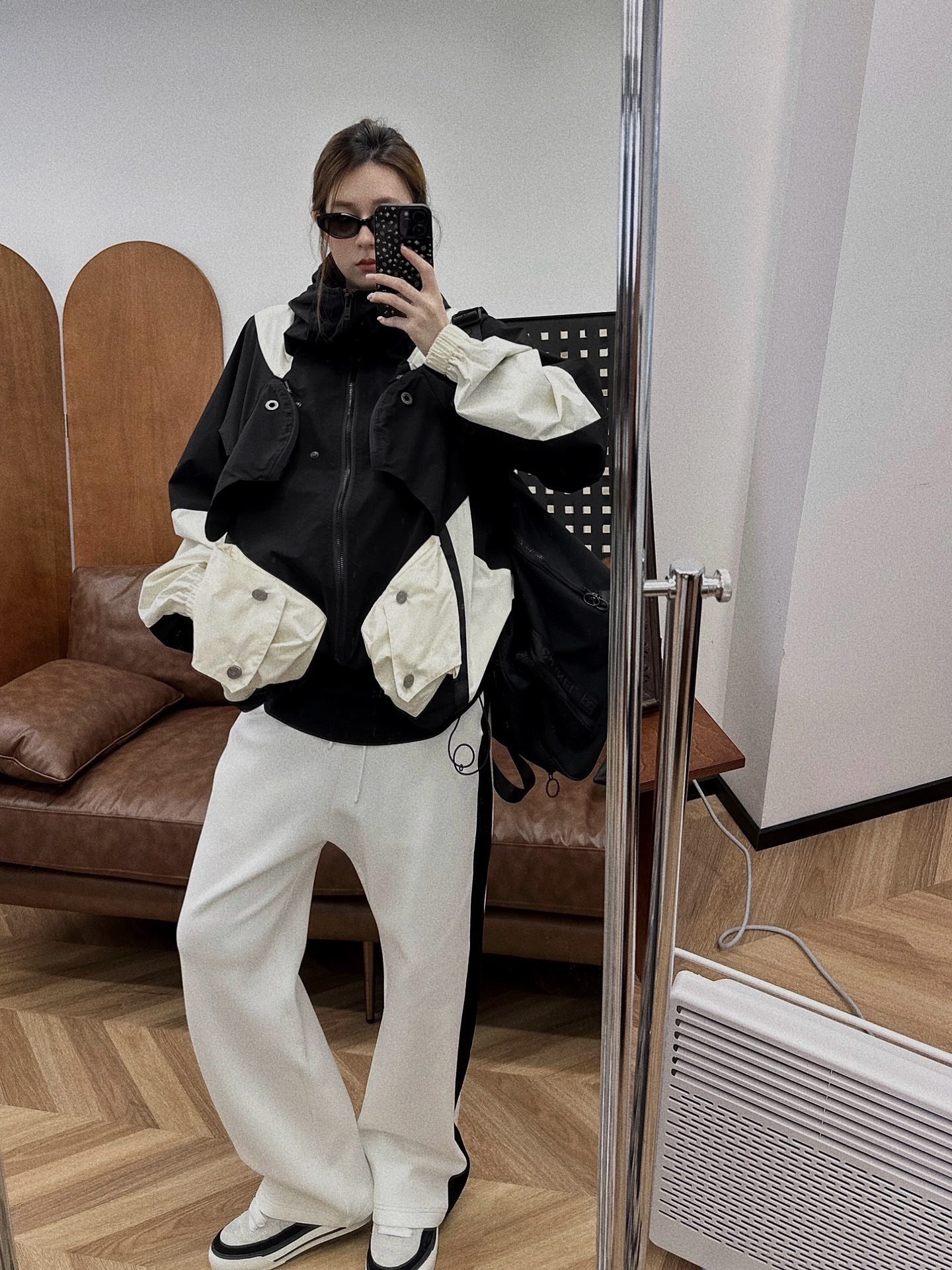 NO:733839,,,19860909,,,Women's clothing