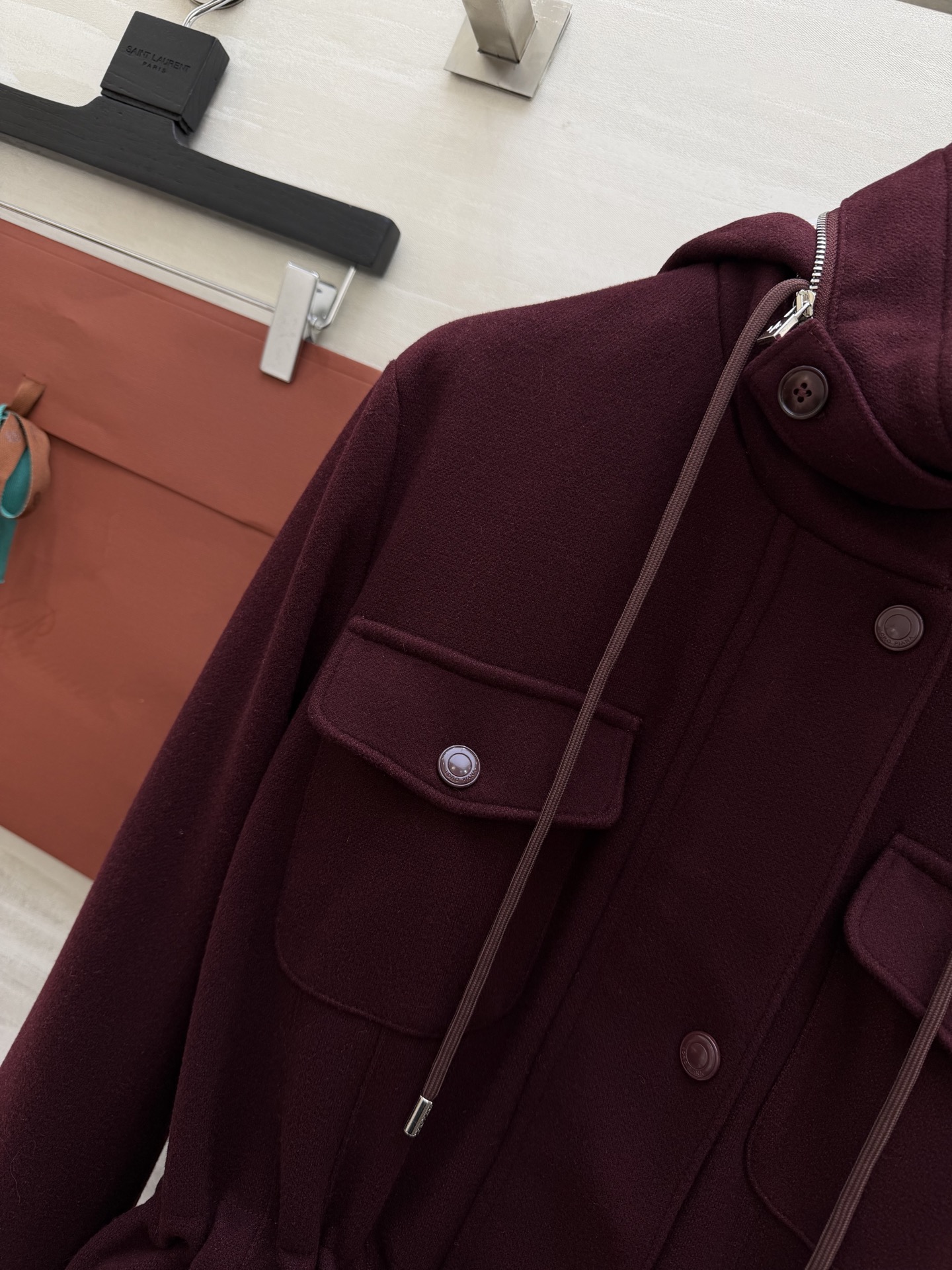 #Loro Pian♡²⁶早春新款 连帽抽绳收腰外套 高品质定制 现货首发size：S/M/L（s码胸围