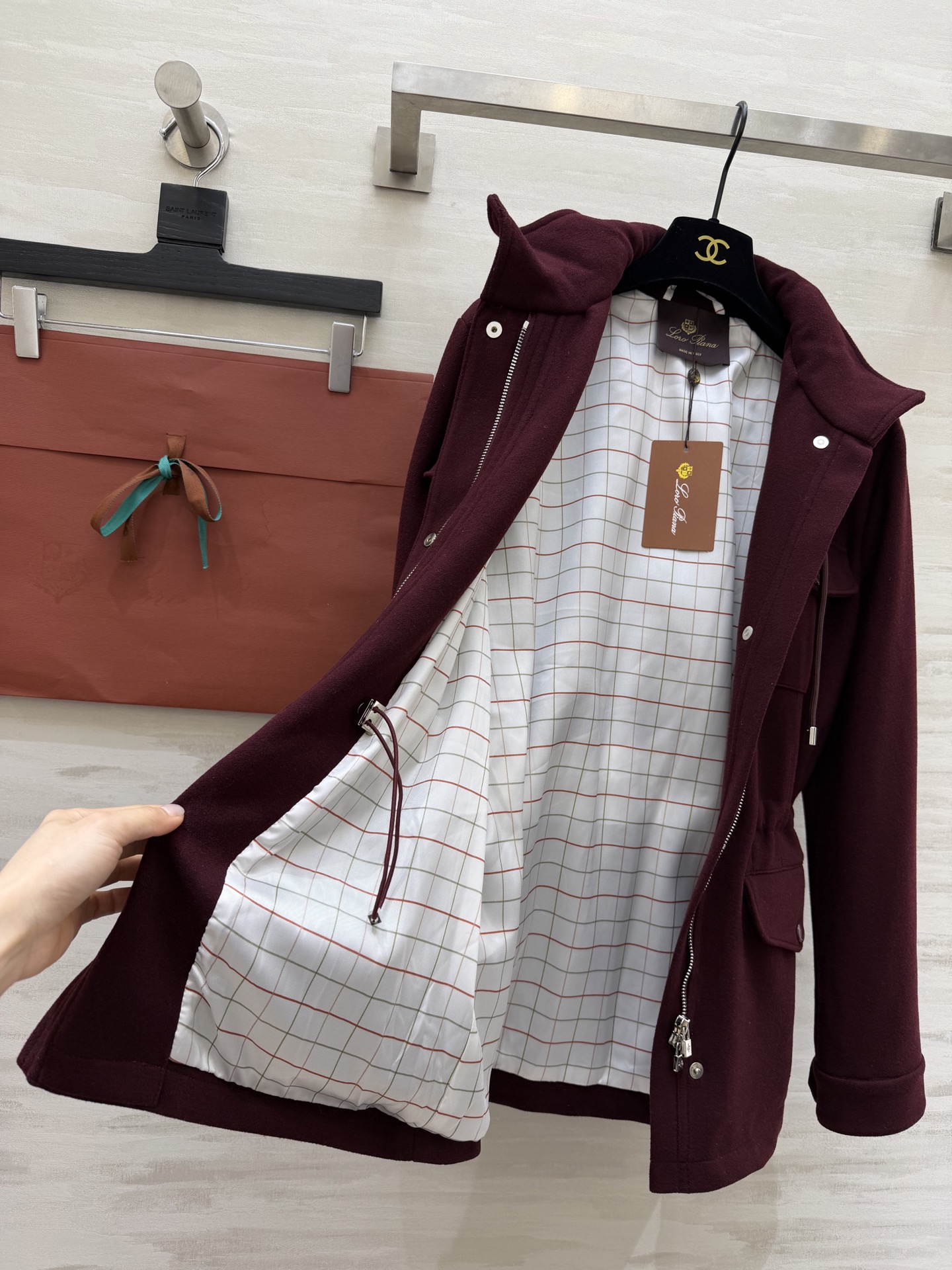 #Loro Pian♡²⁶早春新款 连帽抽绳收腰外套 高品质定制 现货首发size：S/M/L（s码胸围