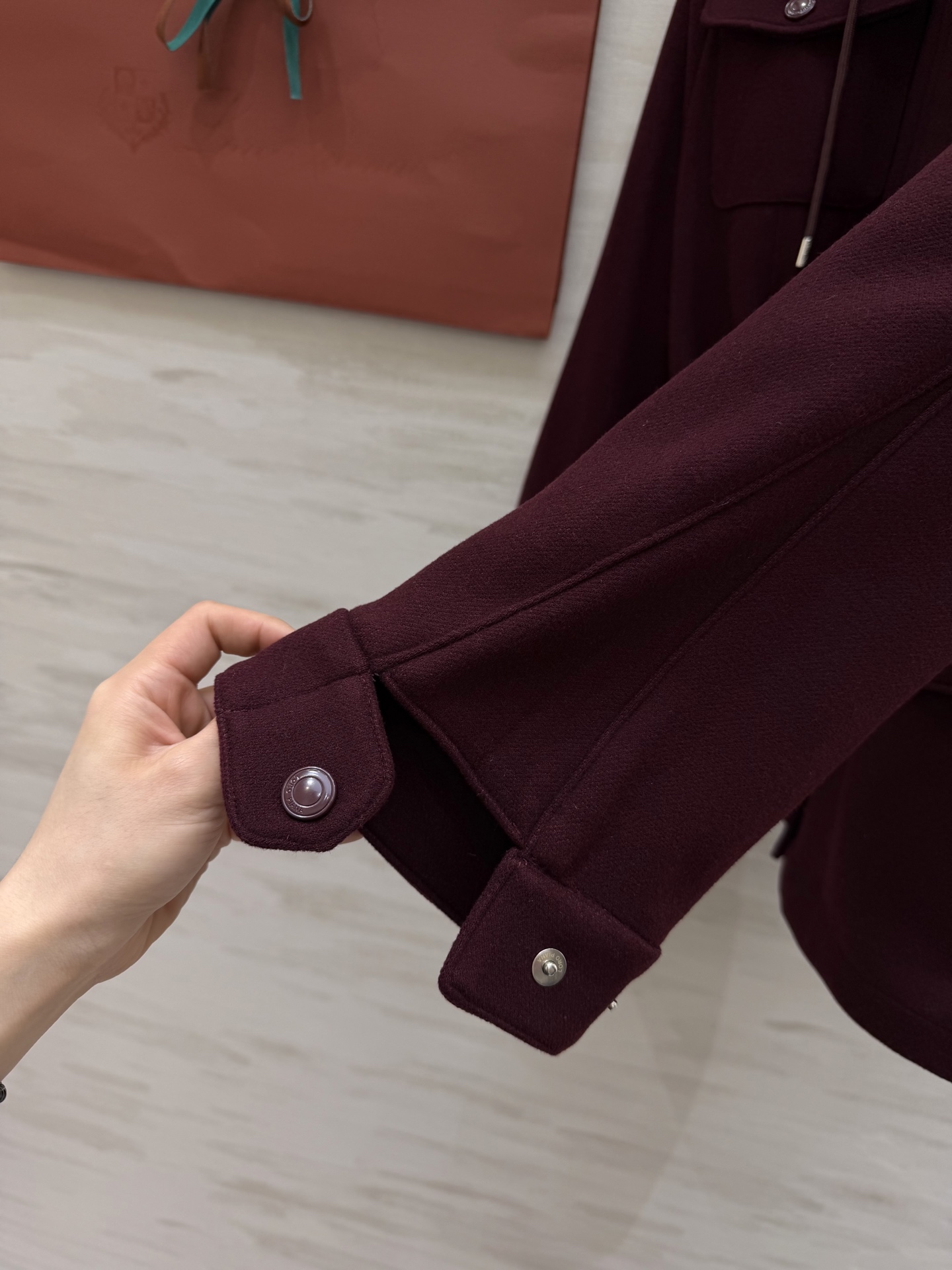 #Loro Pian♡²⁶早春新款 连帽抽绳收腰外套 高品质定制 现货首发size：S/M/L（s码胸围