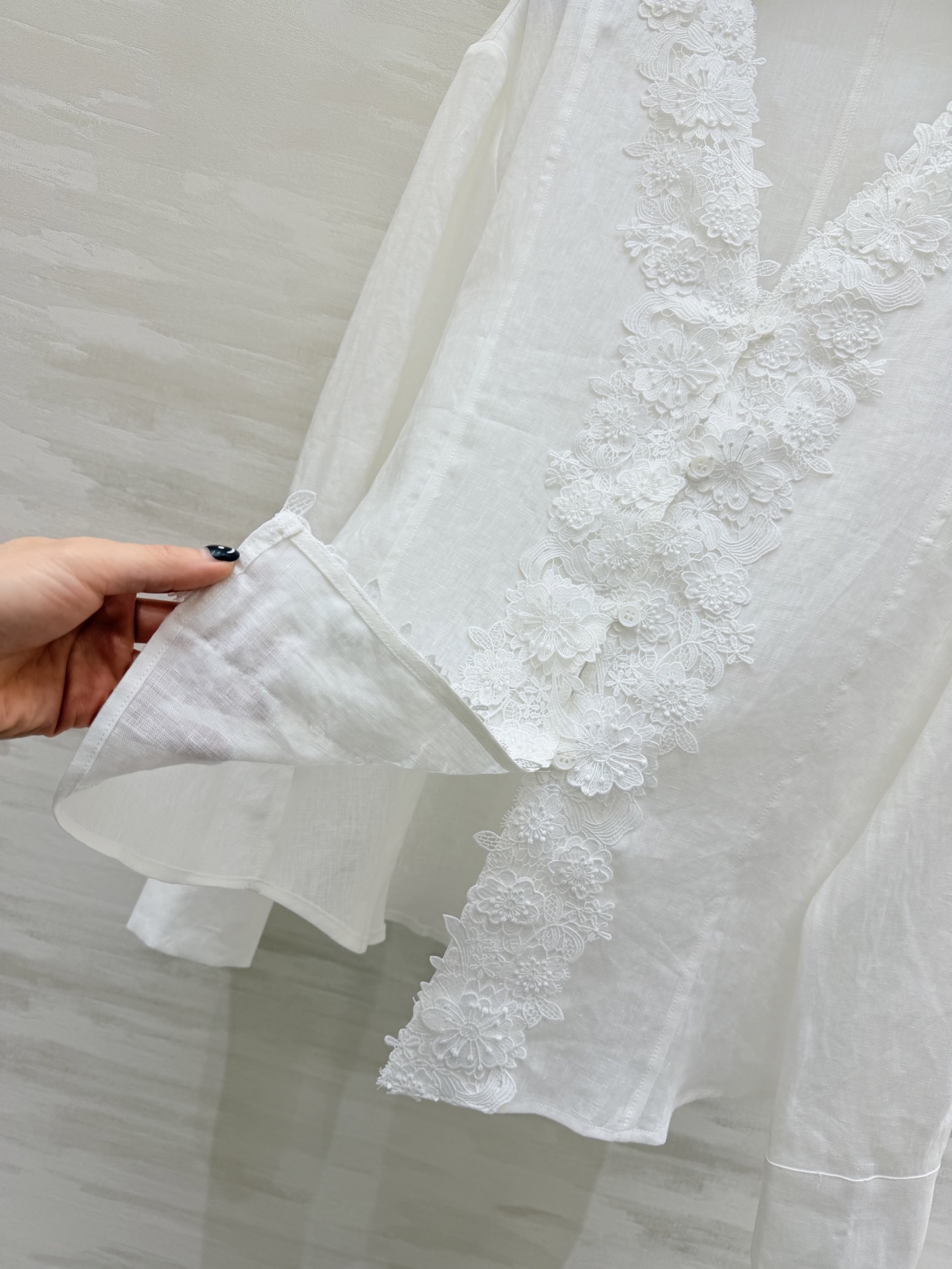 #ERMANNO SCERVINO²⁶春夏新款 亚麻水溶蕾丝衬衣 采用100%亚麻 透气舒适 超适合春夏