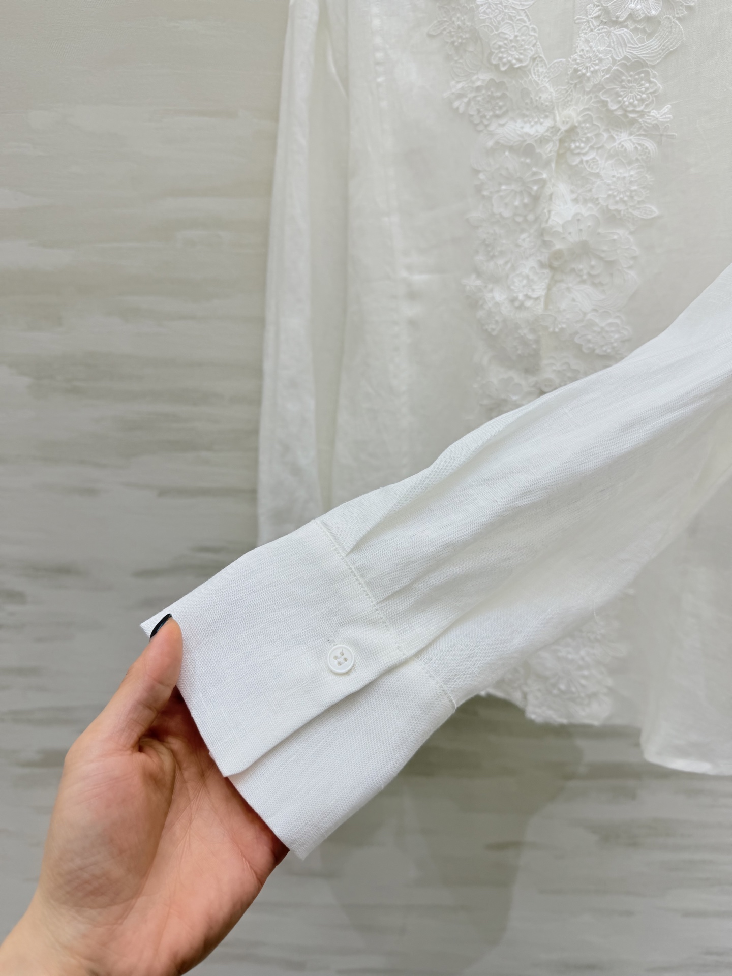 #ERMANNO SCERVINO²⁶春夏新款 亚麻水溶蕾丝衬衣 采用100%亚麻 透气舒适 超适合春夏