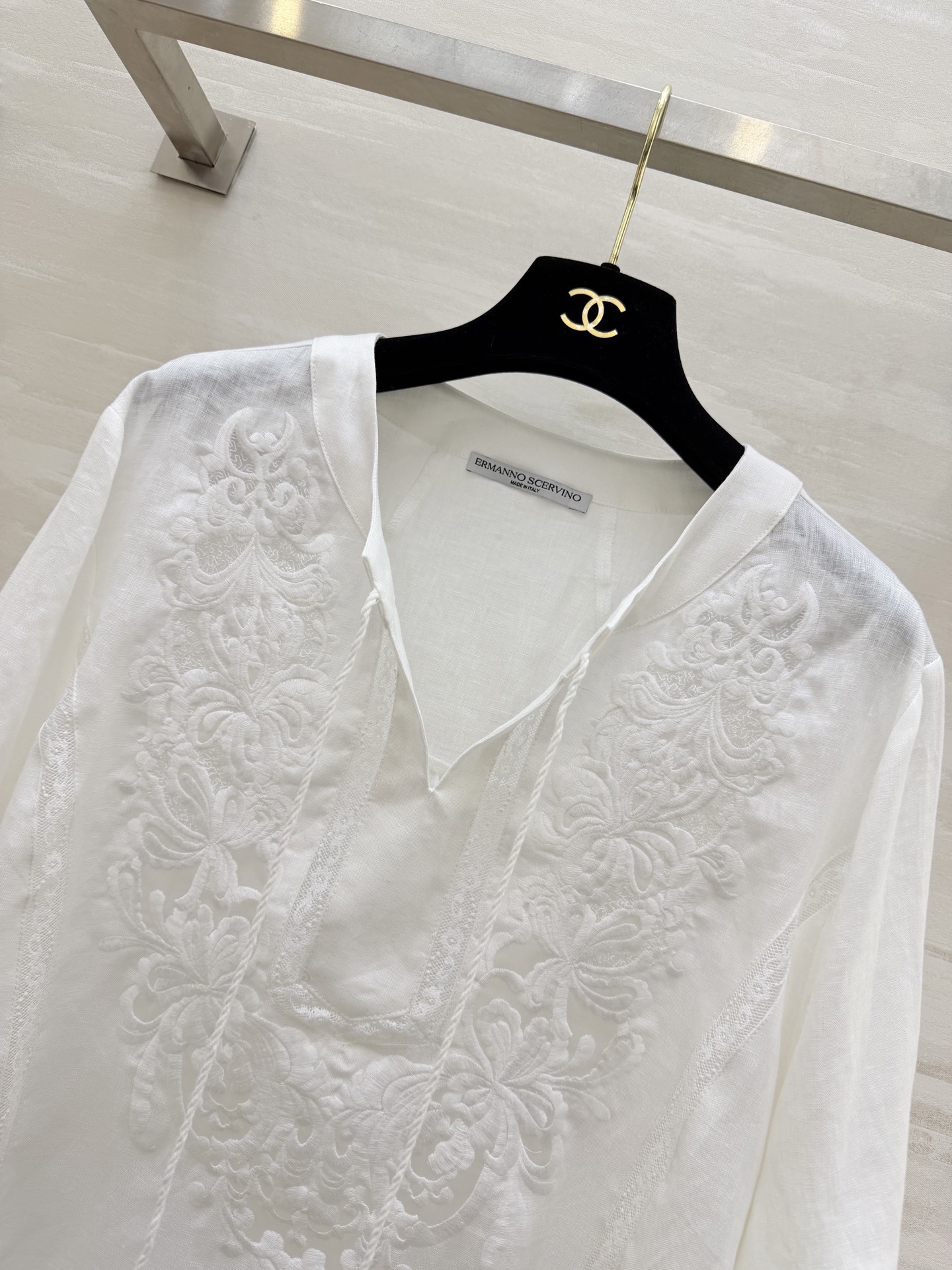 #ERMANNO SCERVIN♡²⁶春夏度假系列 法式衬衣 春夏还是偏爱这种亚麻衬衫 麻料的质感无法拒