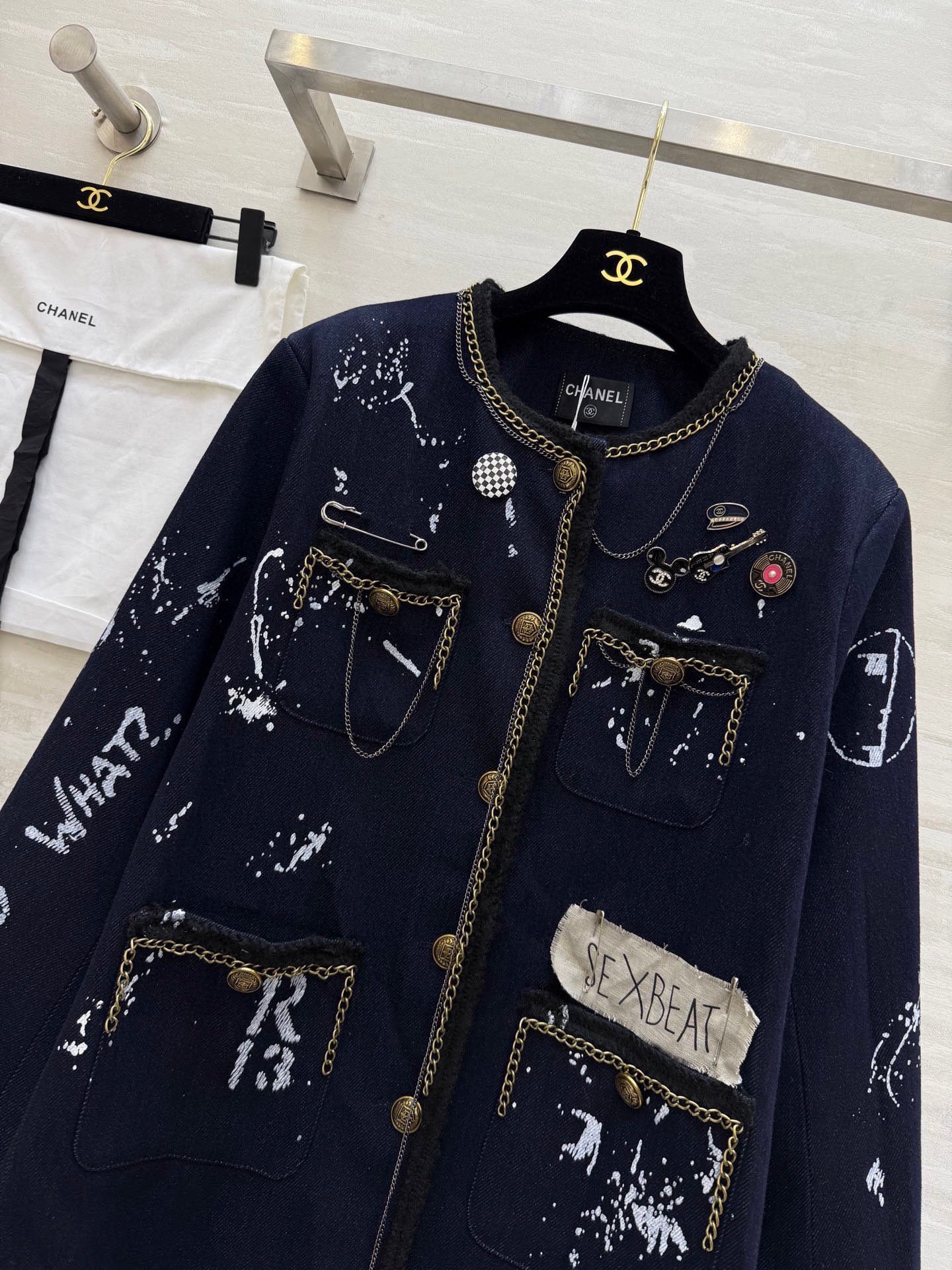 🖲️ 𝑱𝒆𝒏𝒏𝒊𝒆/CHANE♡🖲️妮妮外套太美了Jennie金智妮同款都在穿的手绘小香风外套秀场高定手