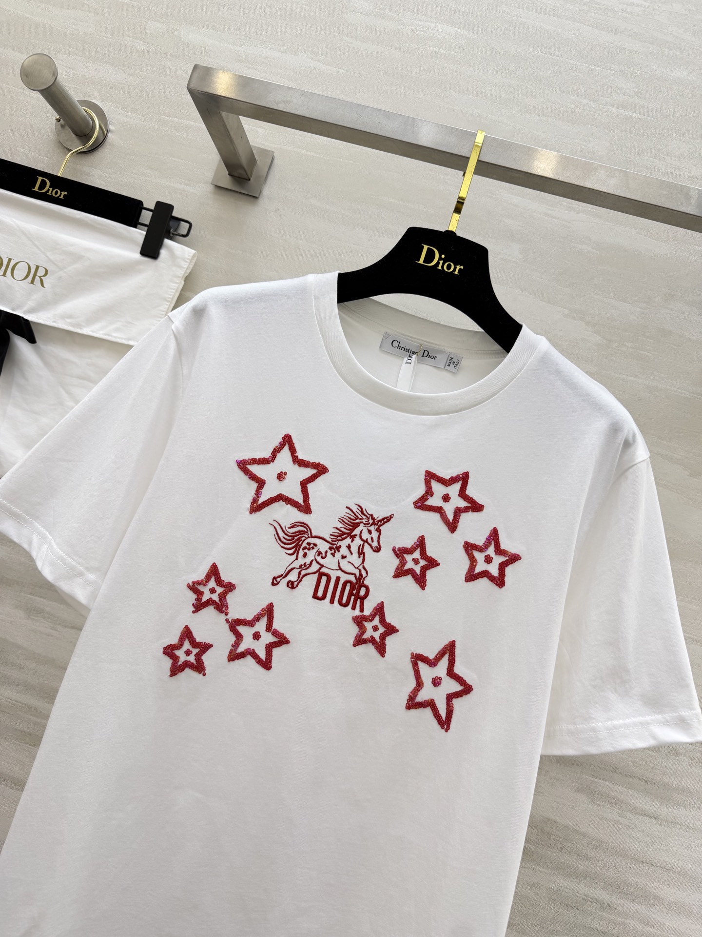 #DIO♡²⁶春夏新款 独角兽🦄️刺绣🪡重工星星💫珠片钉珠短袖T恤 高品质定制 现货首发size：S/M