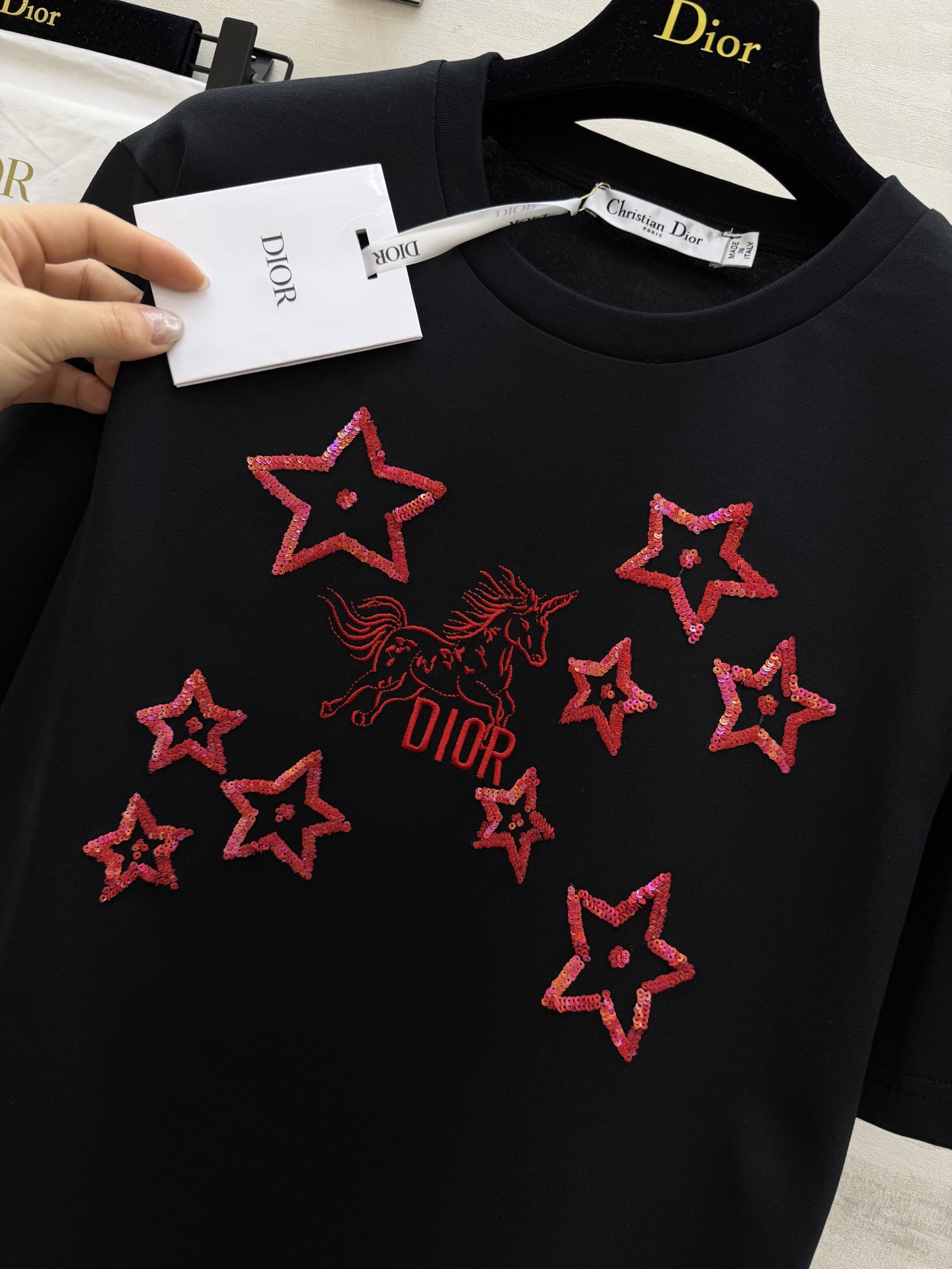 #DIO♡²⁶春夏新款 独角兽🦄️刺绣🪡重工星星💫珠片钉珠短袖T恤 高品质定制 现货首发size：S/M