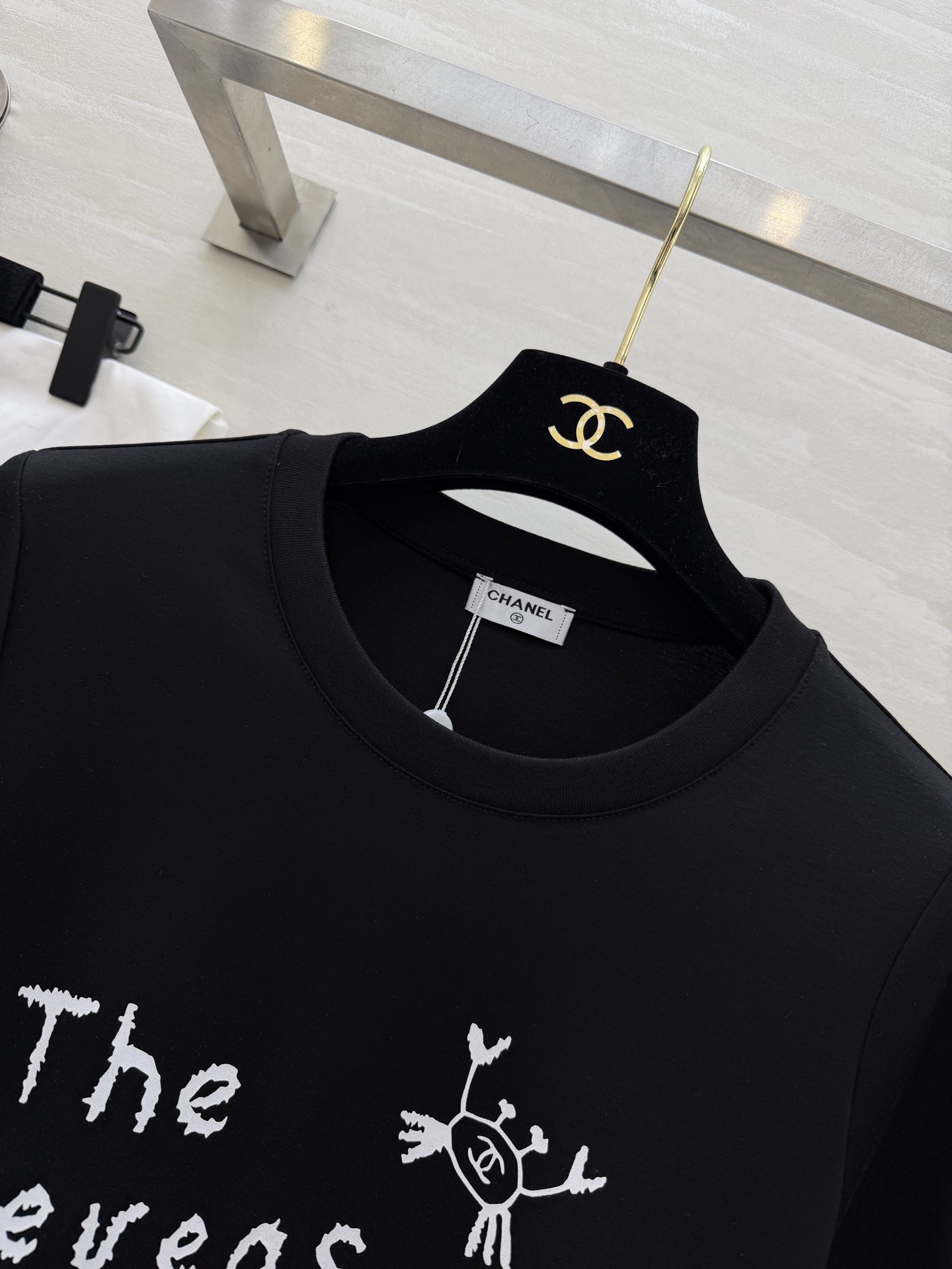 ✨Chane♡²⁶春夏新款 字母T恤｜把艺术感穿在身上✨「The sevenseas friends」字