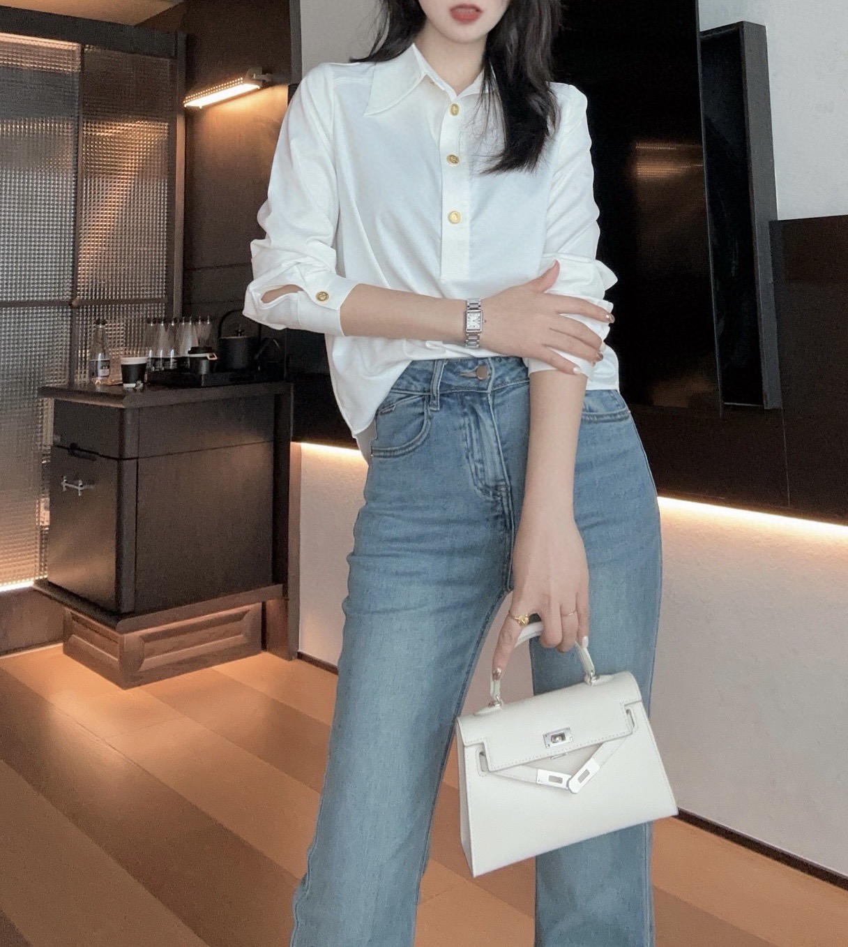 #Celin♡²⁶春夏新款 金扣装饰衬衣 高品质 现货首发size：S/M/L（s码肩宽：36，胸围：9