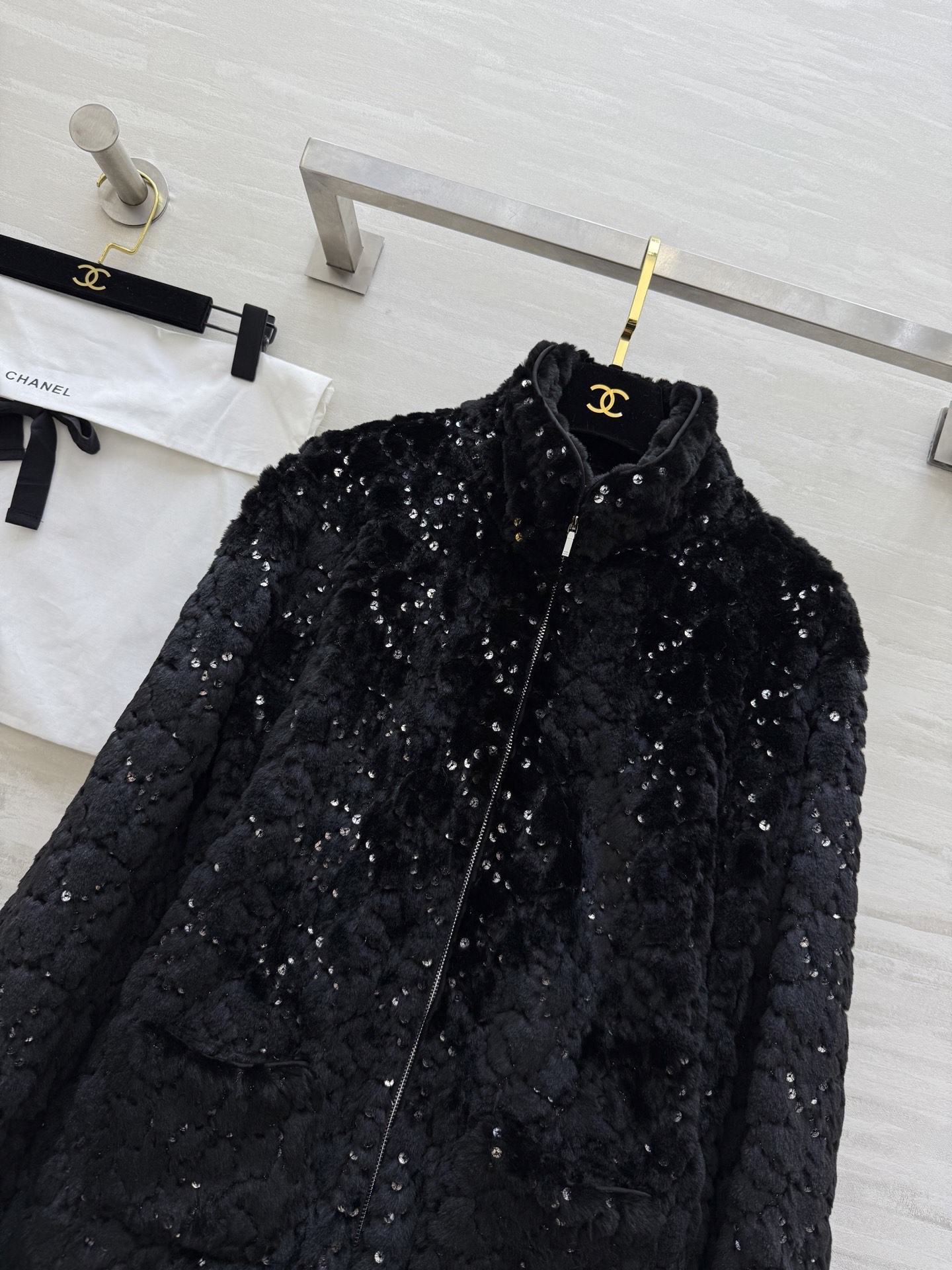 #Chane♡滑雪系列 环保毛绒绒皮草中长款外套 低调贵气 闪闪惹人爱✨高品质定制 现货首发size：S