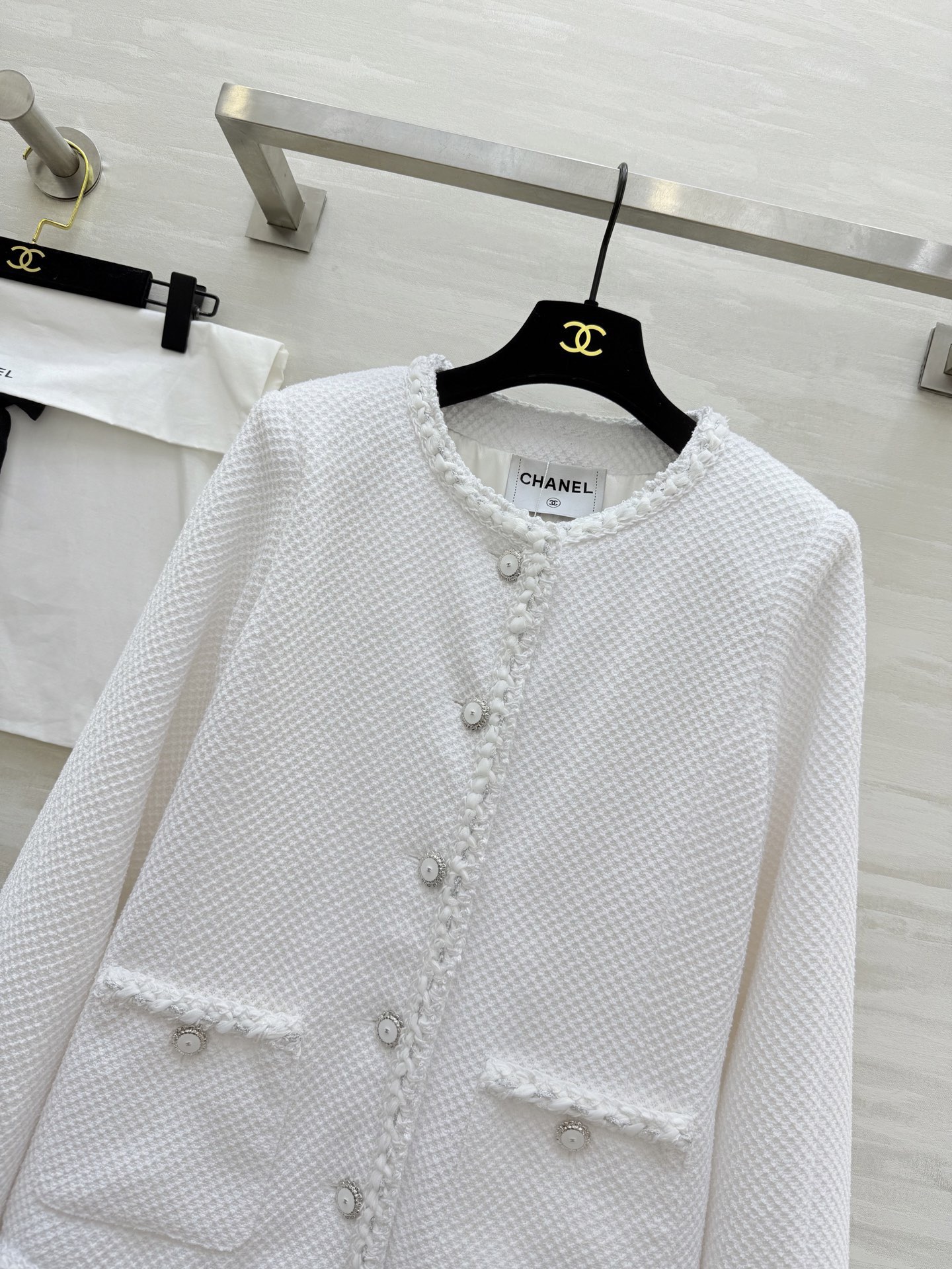 #Chane♡²⁶C粗花呢外套 定制经典粗花呢材质 柔软挺括 精致镶边 优雅复古气质满分 高品质定制 现