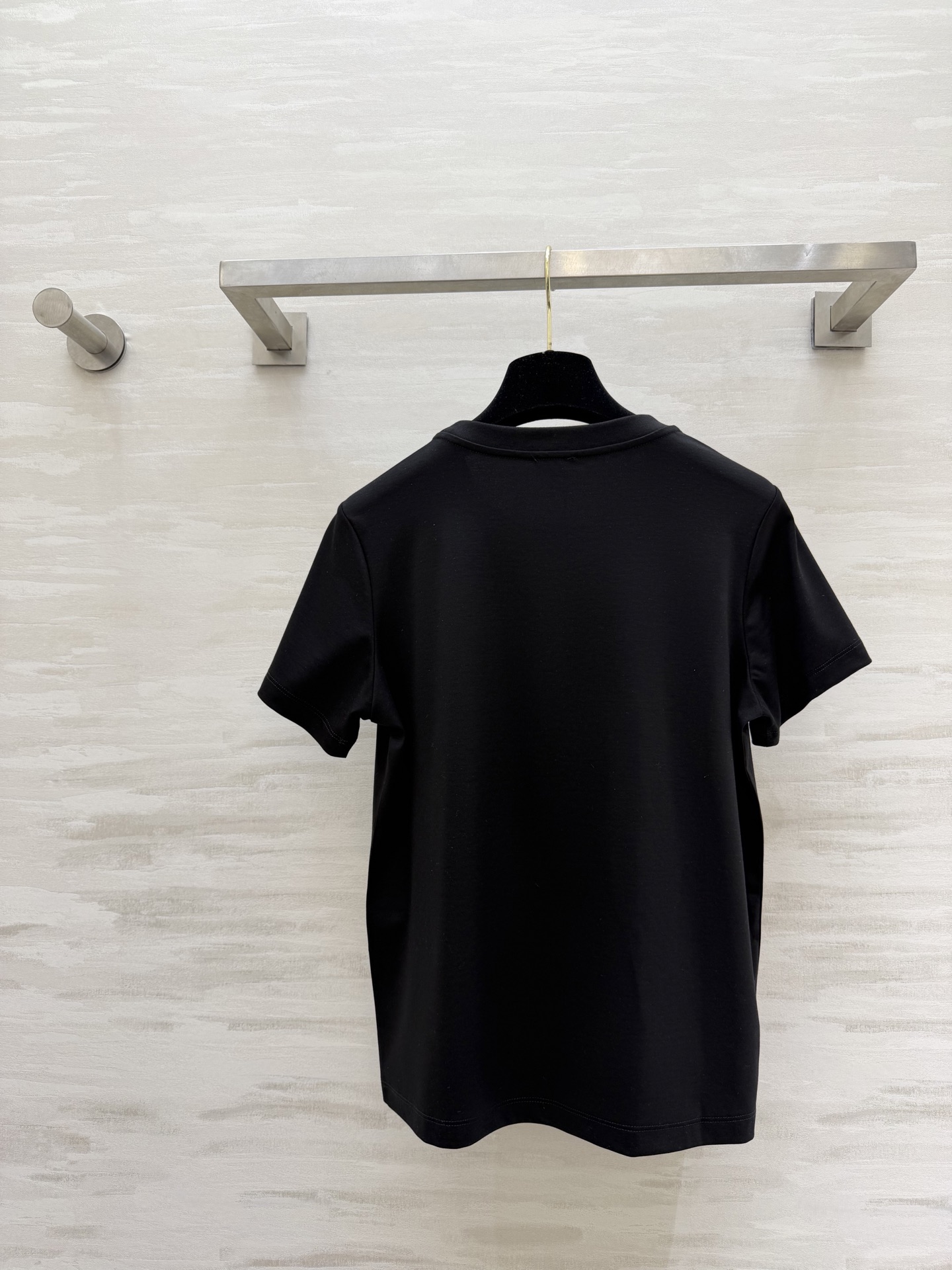 #Loew♡²⁶刺绣🪡短袖T恤 高品质定制 现货首发size：S/M/L（s码肩宽：37，胸围：88，衣