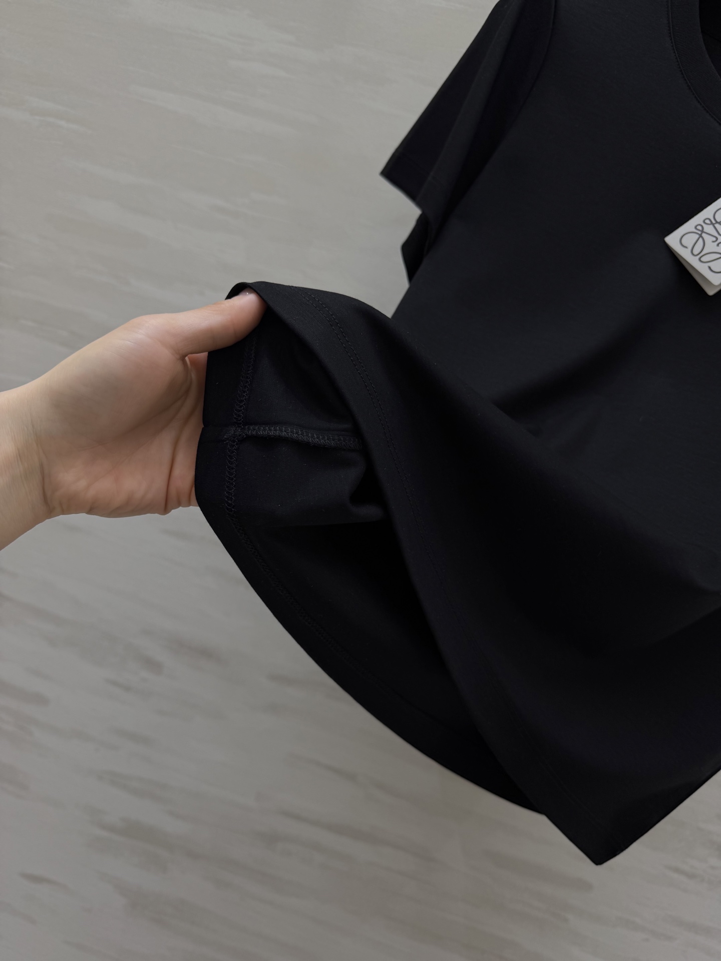 #Loew♡²⁶刺绣🪡短袖T恤 高品质定制 现货首发size：S/M/L（s码肩宽：37，胸围：88，衣