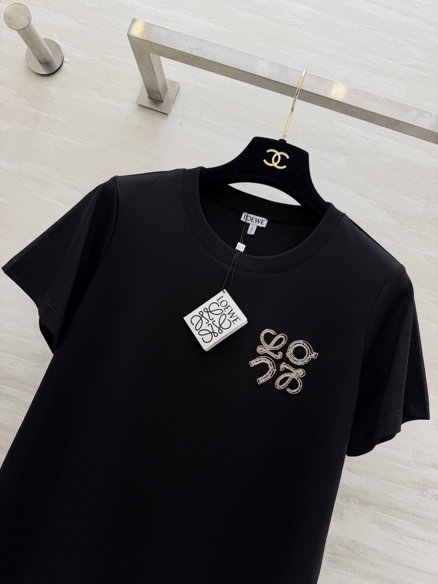 #Loew♡²⁶刺绣🪡短袖T恤 高品质定制 现货首发size：S/M/L（s码肩宽：37，胸围：88，衣