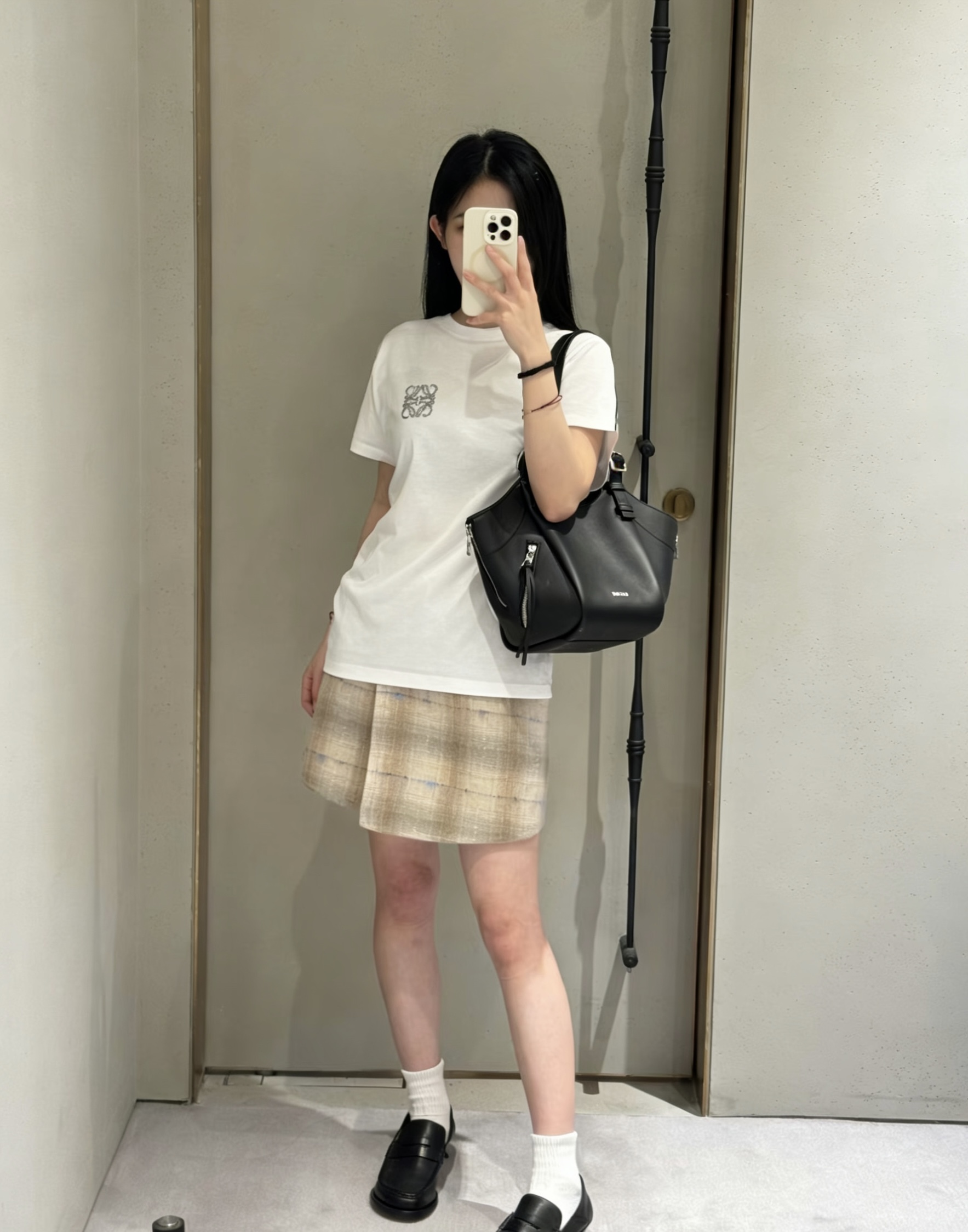 #Loew♡²⁶春夏新款 重工logo钉珠短袖T恤 高品质定制 现货首发size：S/M/L（s码肩宽：