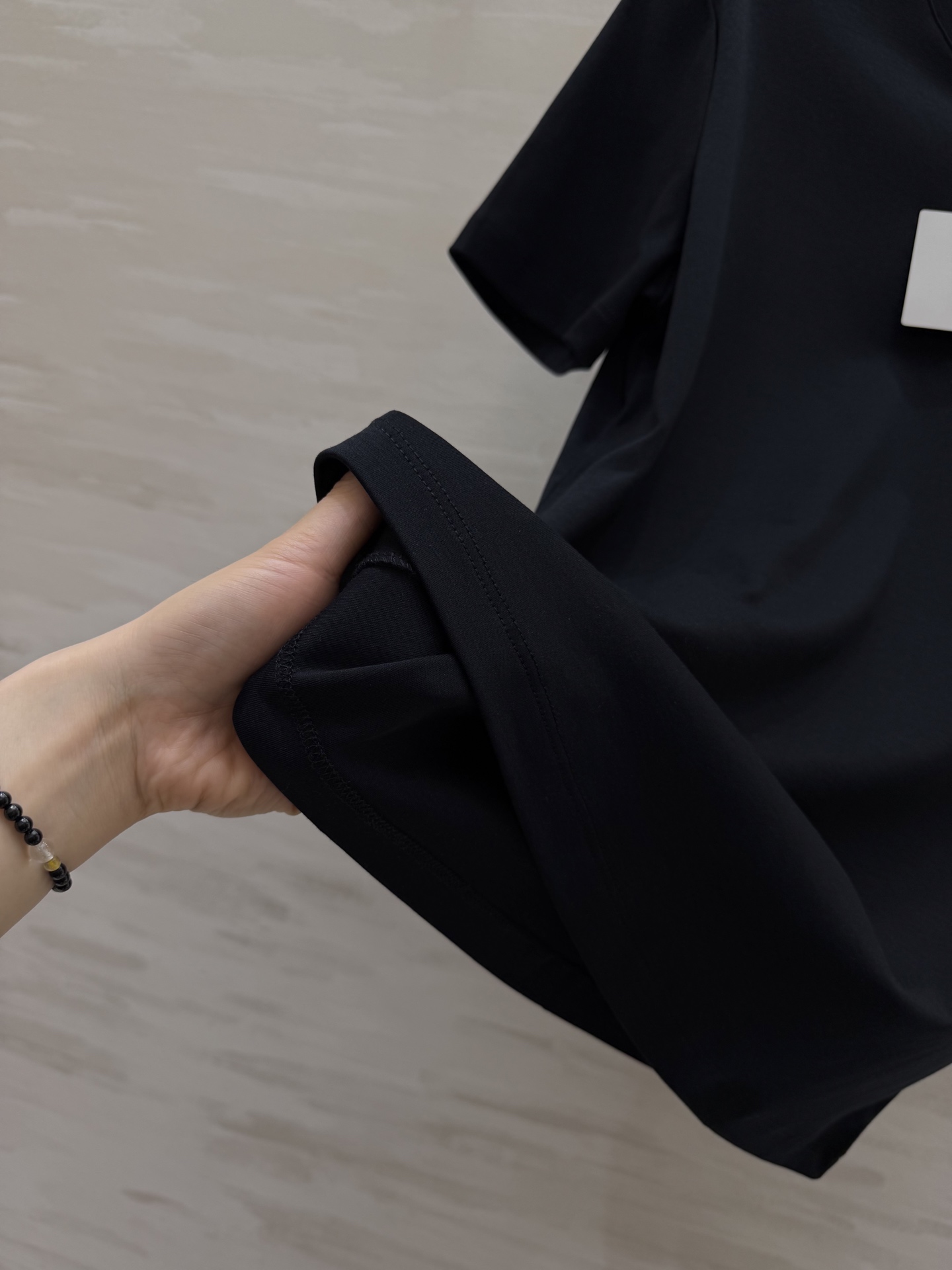 #Loew♡²⁶春夏新款 重工logo钉珠短袖T恤 高品质定制 现货首发size：S/M/L（s码肩宽：