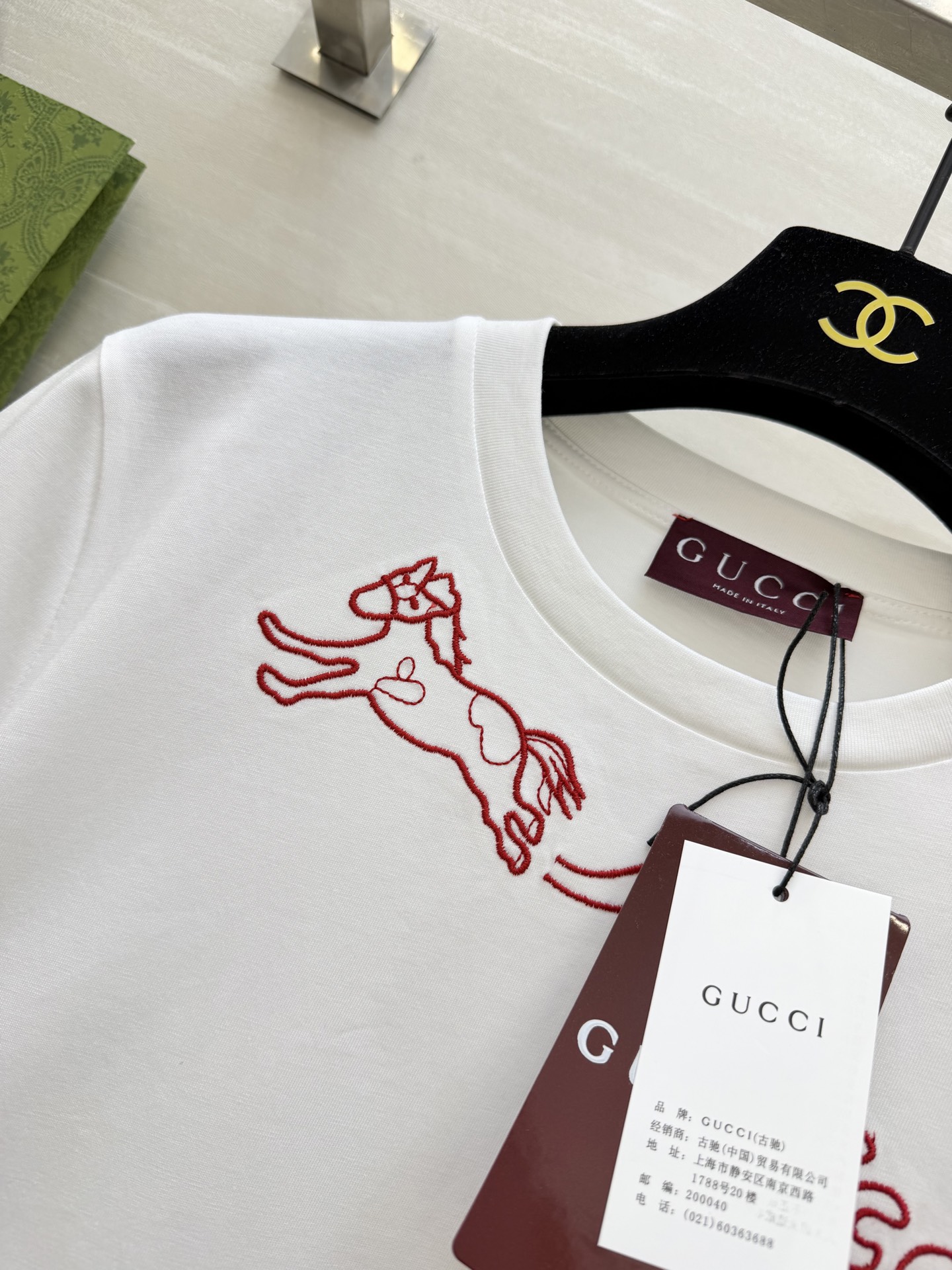🐎 马年专属限定｜Gucc♡²⁶春夏新款 生肖系列短袖T恤 红金刺绣线条勾勒灵动小马 是马年开运的绝佳战