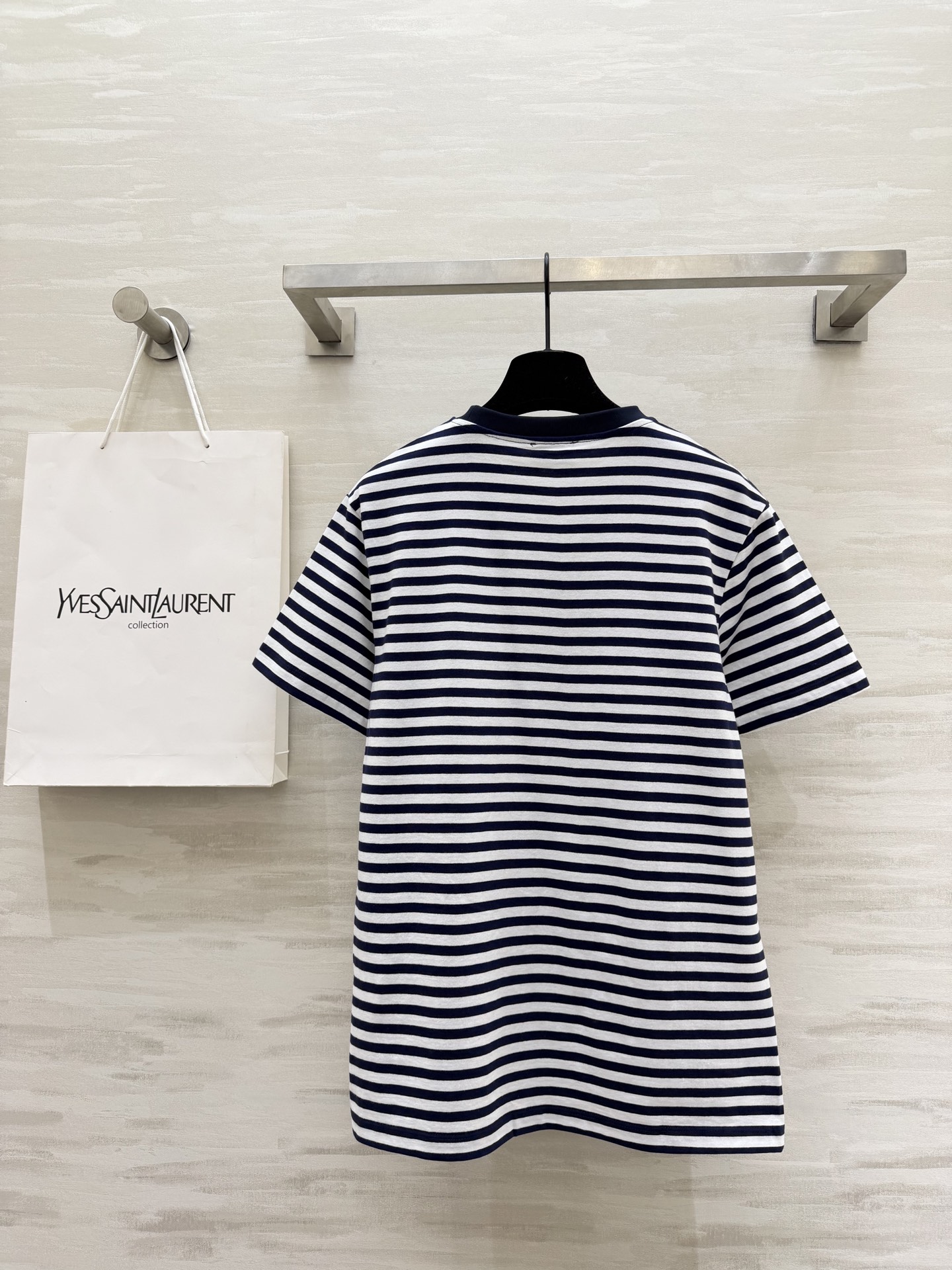 #ysl²⁶春夏新款 经典蓝白条纹短袖T恤 YSL刺绣🪡标 永不过时的松弛感 重磅纯棉上身软糯又有型 日