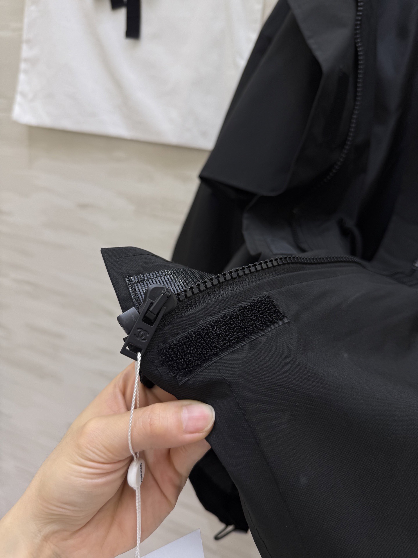 #Chane♡²⁶早春新款 中古系列 连帽收腰冲锋衣外套 重工刺绣🪡 高品质 现货首发size：36/3