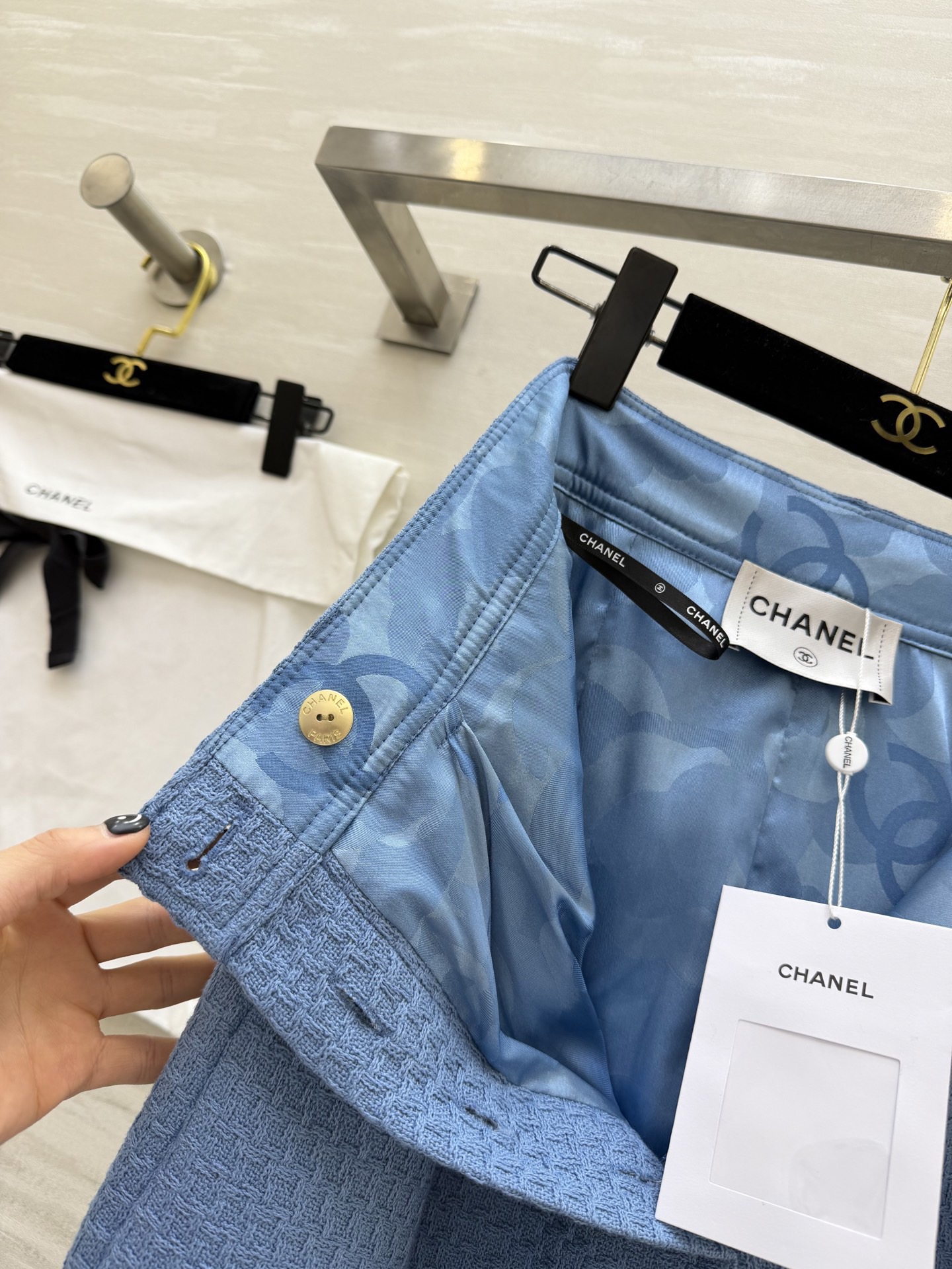 #Chane♡²⁶C度假⛱️系列 蓝色短款编织花呢阔腿七分裤 复古优雅 高品质定制 现货首发size：S