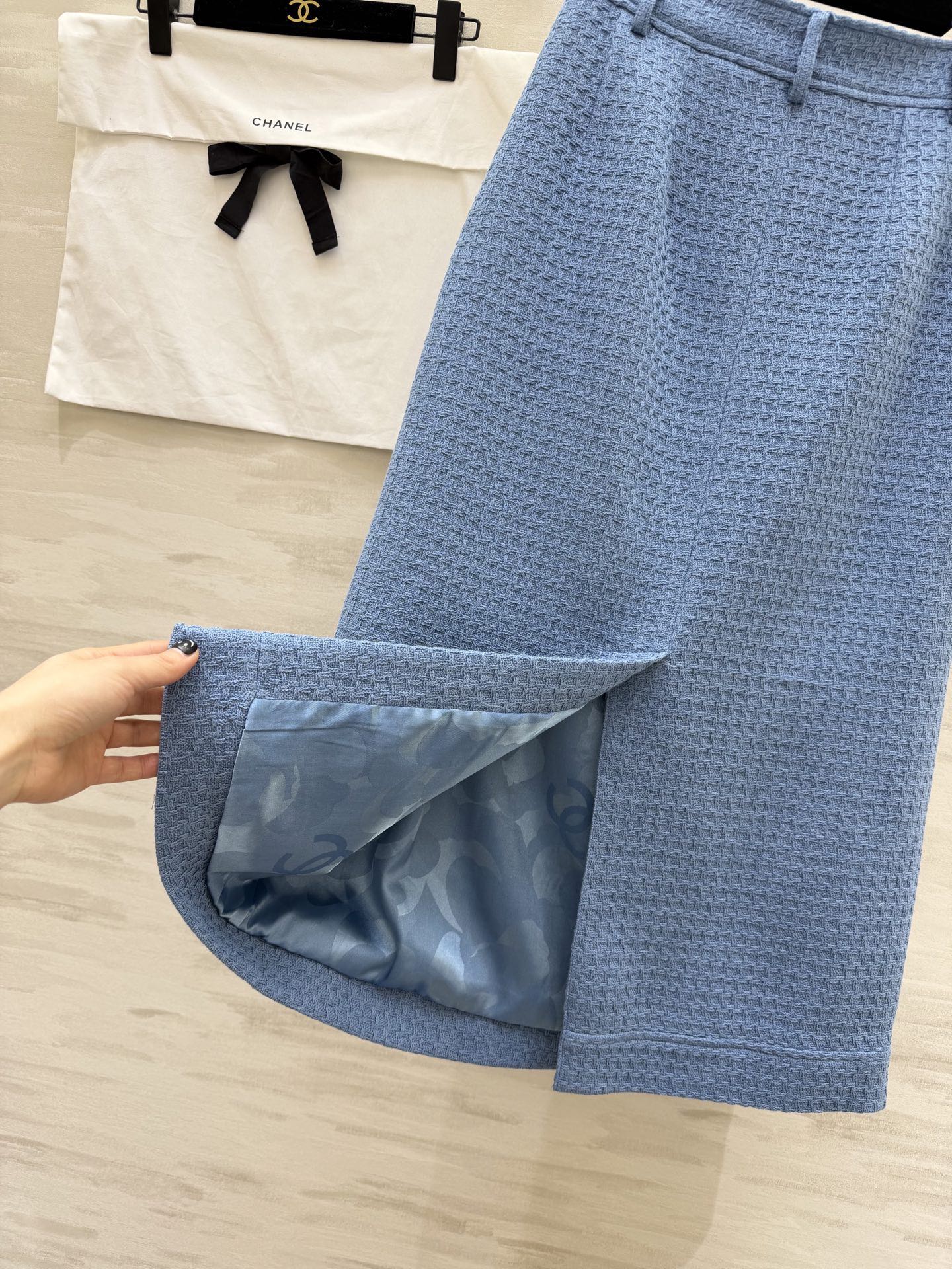 #Chane♡²⁶C度假⛱️系列 蓝色短款编织花呢阔腿七分裤 复古优雅 高品质定制 现货首发size：S