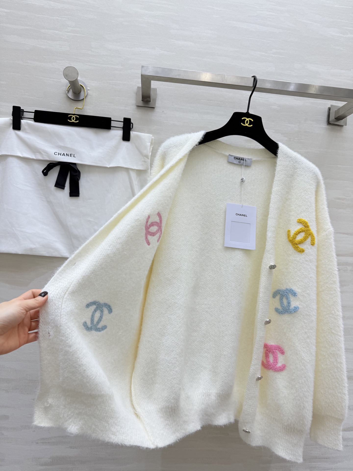 #Chane♡新款 环保水貂绒开衫外套 彩色logo点缀俏皮可爱 高品质定制 现货首发size：36/3